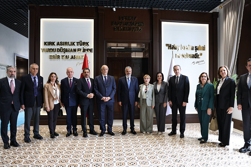 BAŞKAN ÖNTÜRK İŞ İNSANLARINI AĞIRLADI
