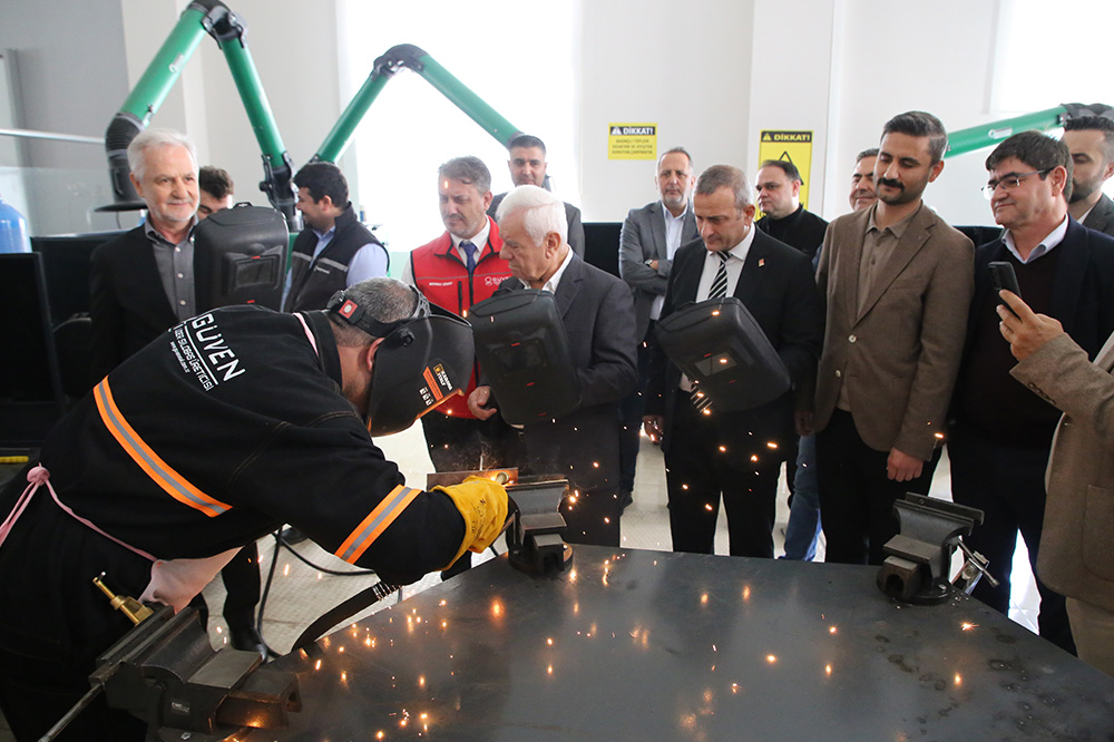 HAKİM İLE METAL SEKTÖRÜNE NİTELİKLİ KAYNAKÇI DESTEĞİ