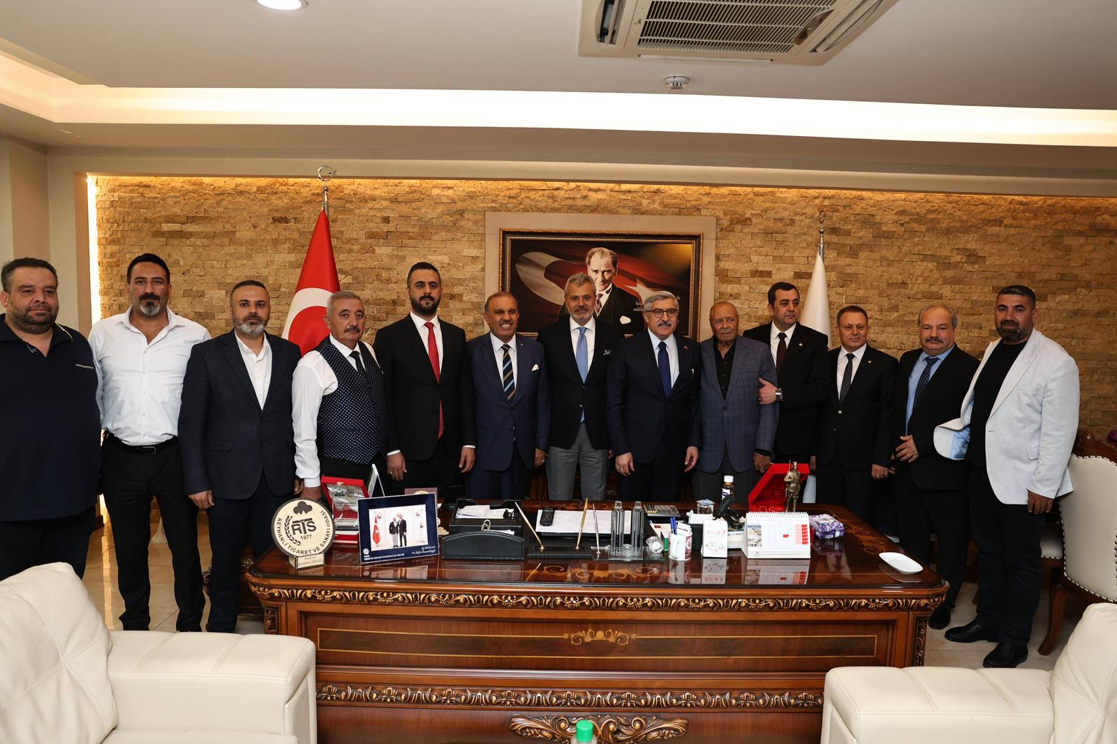 BAŞKAN ÖNTÜRK REYHANLI’DA TİCARET KURUMLARINI ZİYARET ETTİ