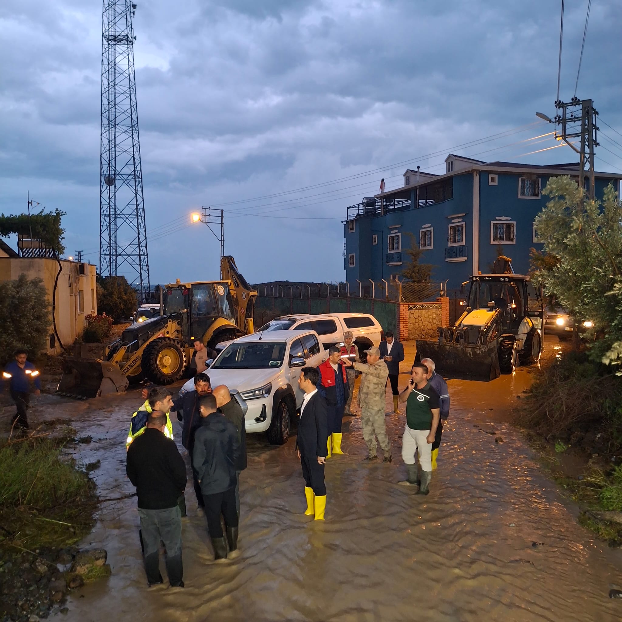 BB’DEN YOĞUN YAĞIŞA KARŞI SAHADA ANINDA MÜDAHALE