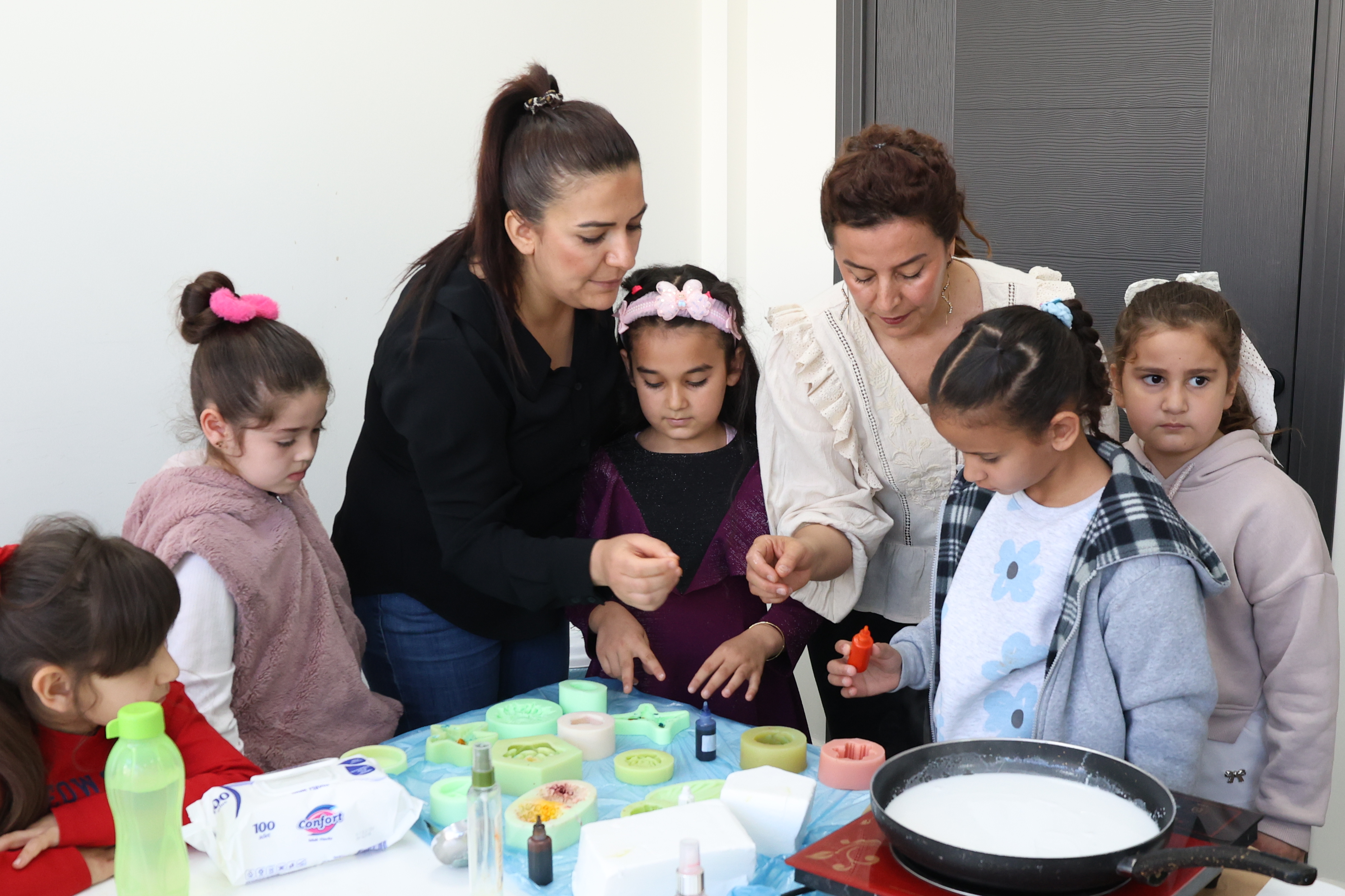 HBB’DEN 23 NİSAN’A ÖZEL ÇOCUK ATÖLYELERİ