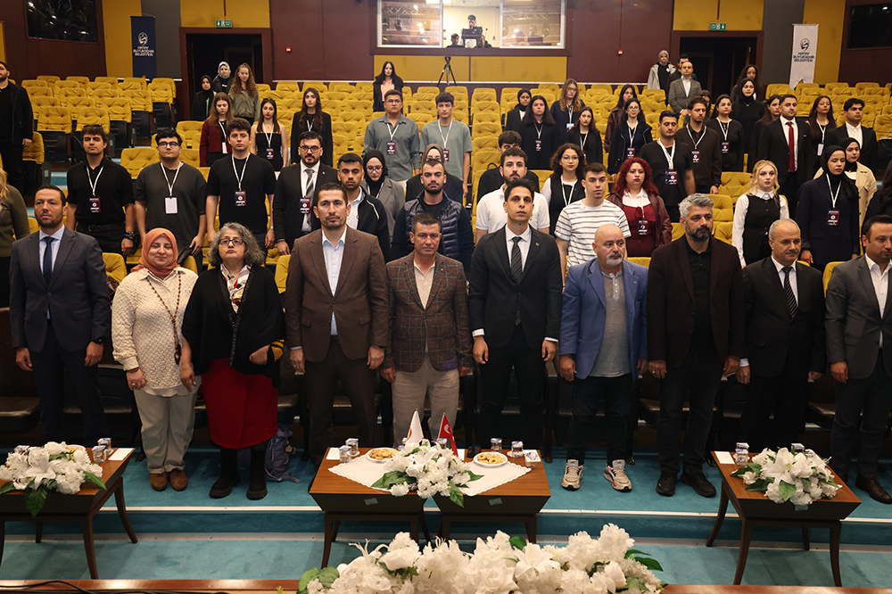 ÜNİVERSİTELER ARASI BİLGİ YARIŞMASININ AÇILIŞ TÖRENİ YAPILDI