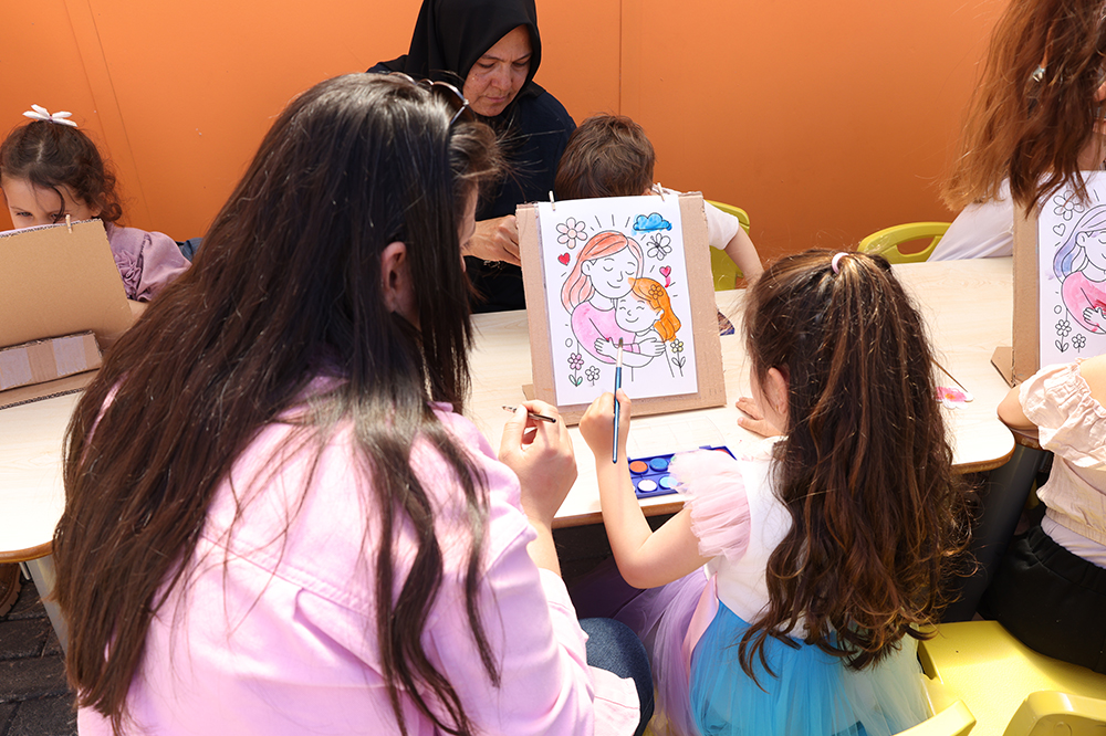 ANNELER GÜNÜ’NDE ANNE VE ÇOCUKLAR HBB ETKİNLİĞİNDE BULUŞTU