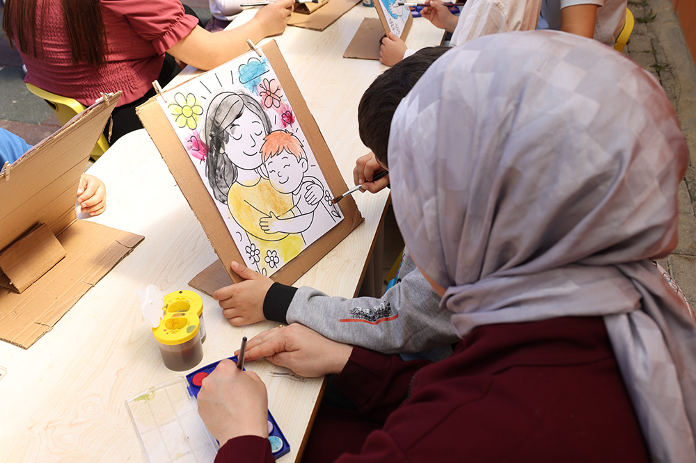 ANNELER GÜNÜ’NDE ANNE VE ÇOCUKLAR HBB ETKİNLİĞİNDE BULUŞTU