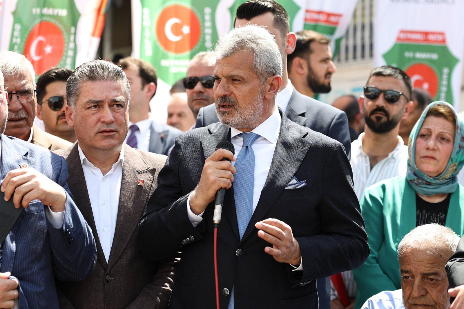 BAŞKAN ÖNTÜRK, REYHANLI ŞEHİTLERİ ANMA TÖRENİ’NE KATILDI