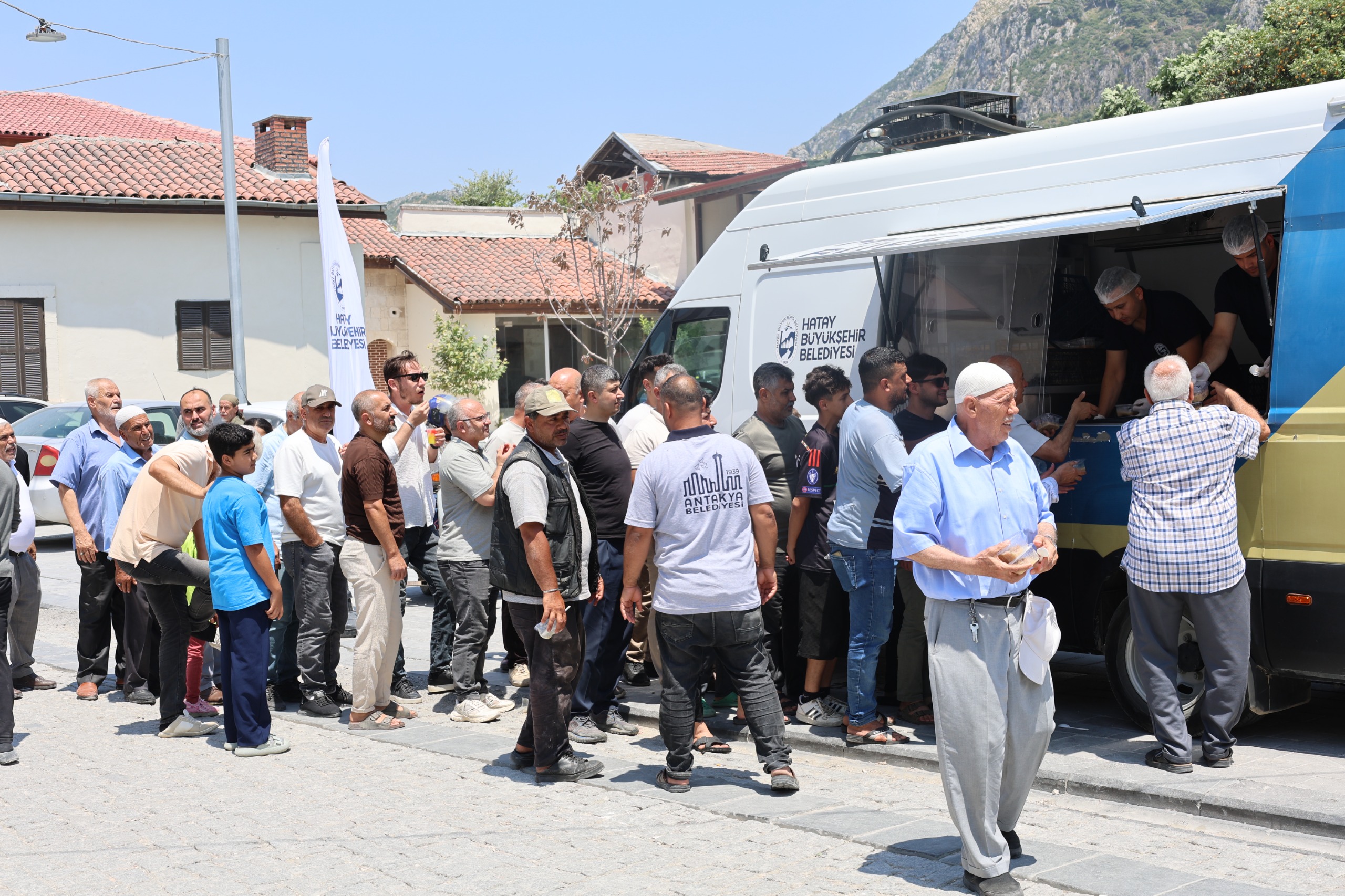 HBB’DEN MUHARREM AYINDA AŞURE İKRAMI