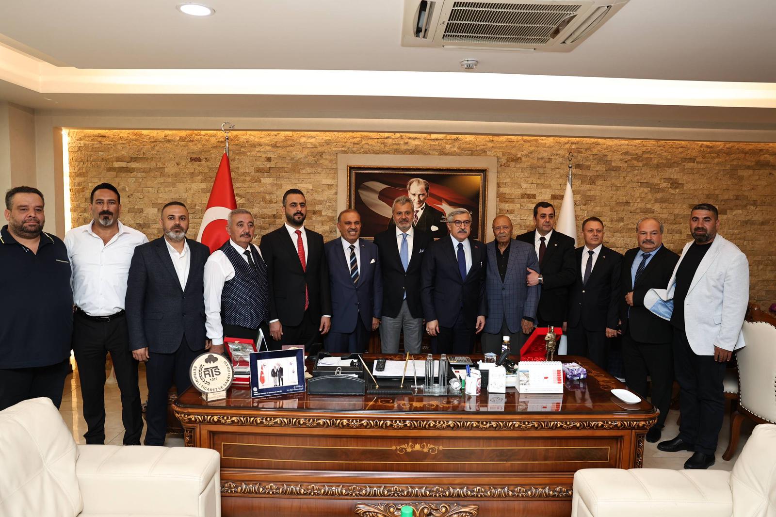 BAŞKAN ÖNTÜRK REYHANLI’DA TİCARET KURUMLARINI ZİYARET ETTİ