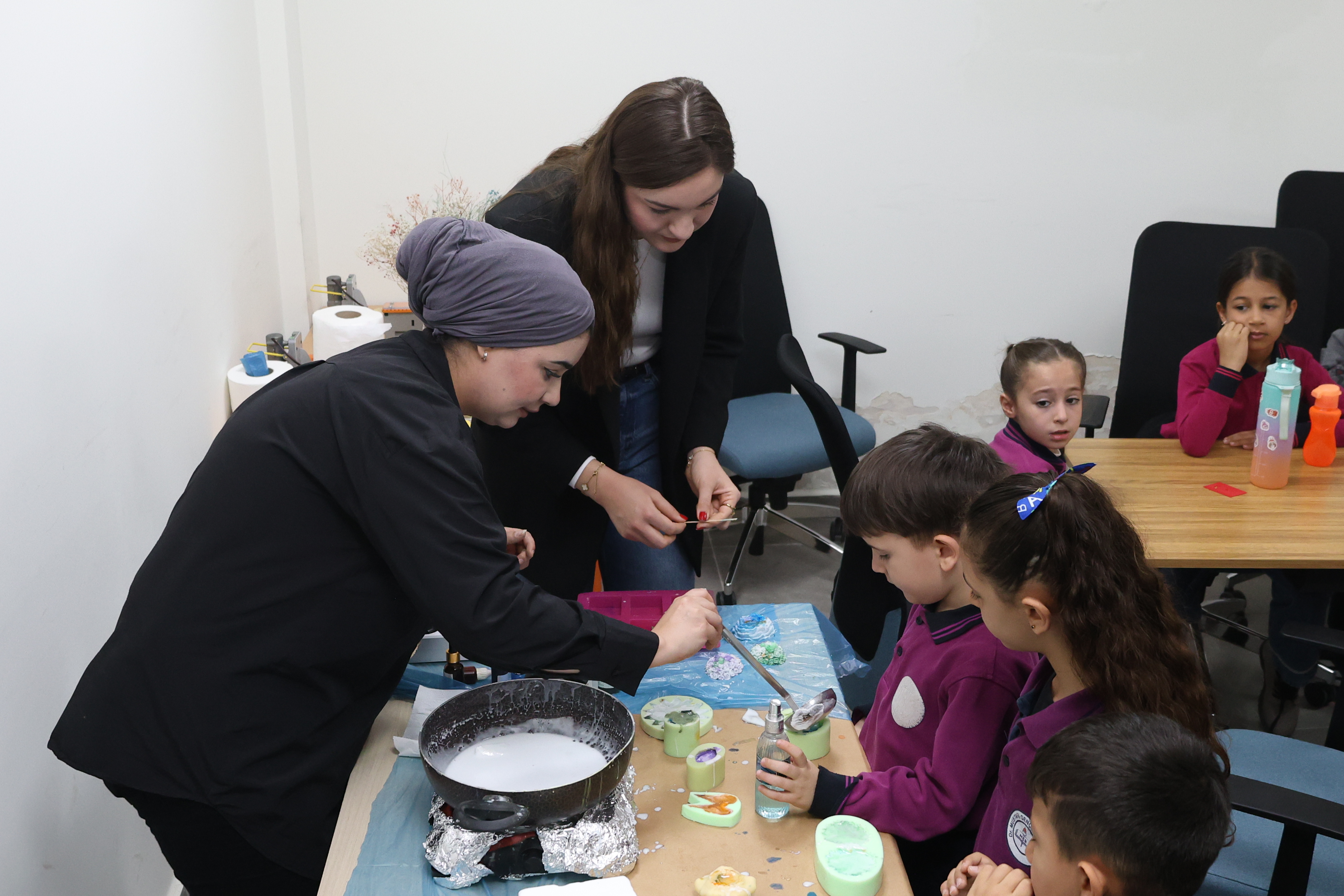 HBB’DEN 23 NİSAN’A ÖZEL ÇOCUK ATÖLYELERİ