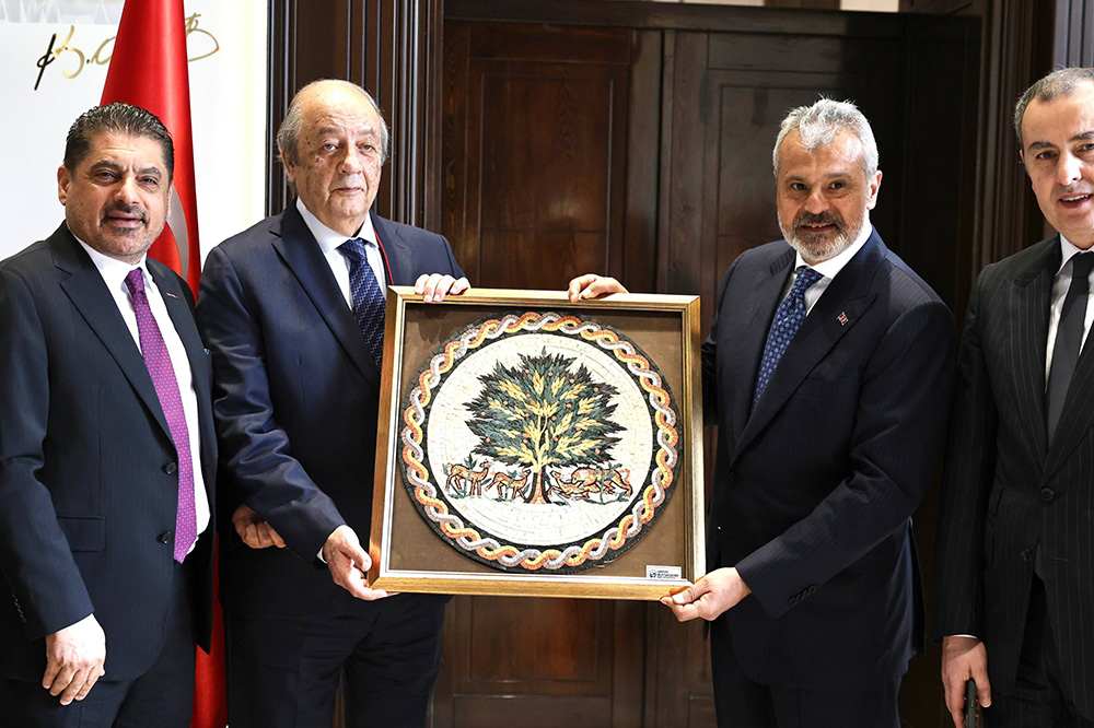 BAŞKAN ÖNTÜRK İŞ İNSANLARINI AĞIRLADI
