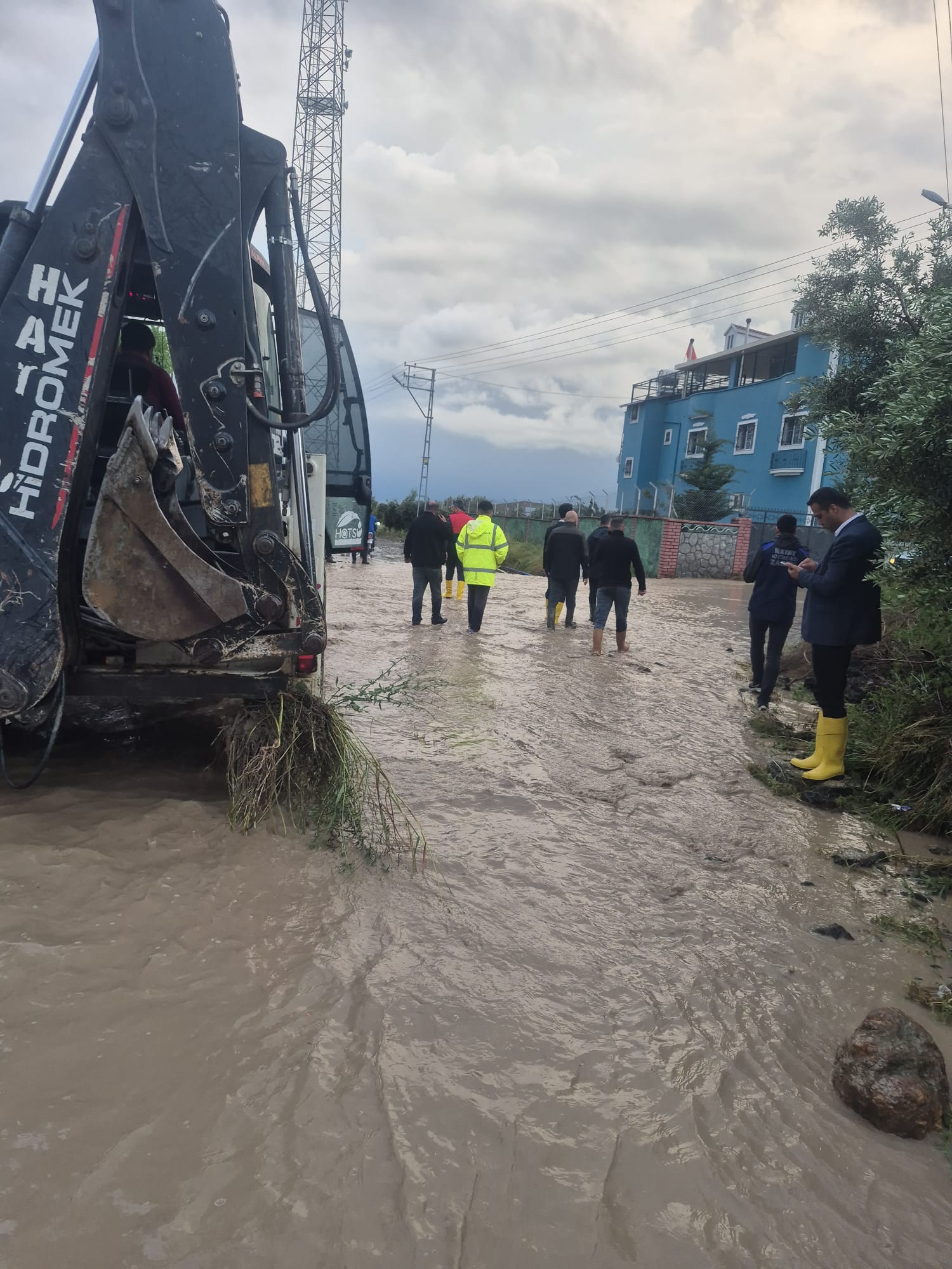 BB’DEN YOĞUN YAĞIŞA KARŞI SAHADA ANINDA MÜDAHALE