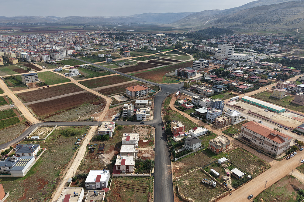 YENİŞEHİR MAHALLESİ’NE 6.5 KM BETON ASFALT
