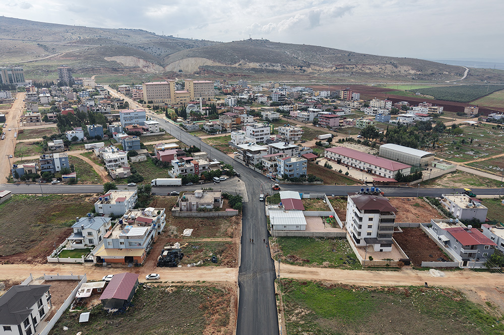 YENİŞEHİR MAHALLESİ’NE 6.5 KM BETON ASFALT