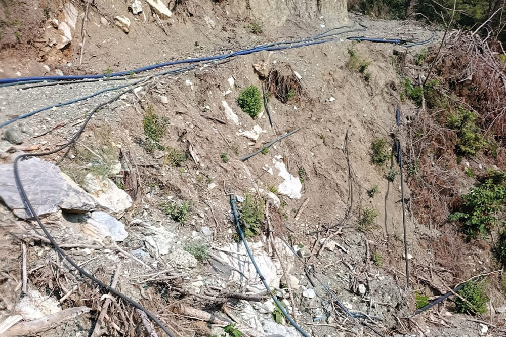 DÖRTYOL KARAKESE’DE 500 METRELİK İÇME SUYU HATTI YENİLENDİ