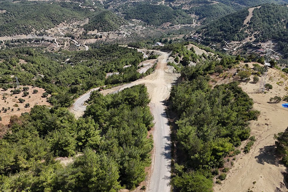 HBB’DEN BELEN BENLİDERE’DE ULAŞIMI RAHATLATACAK YOL ÇALIŞMASI