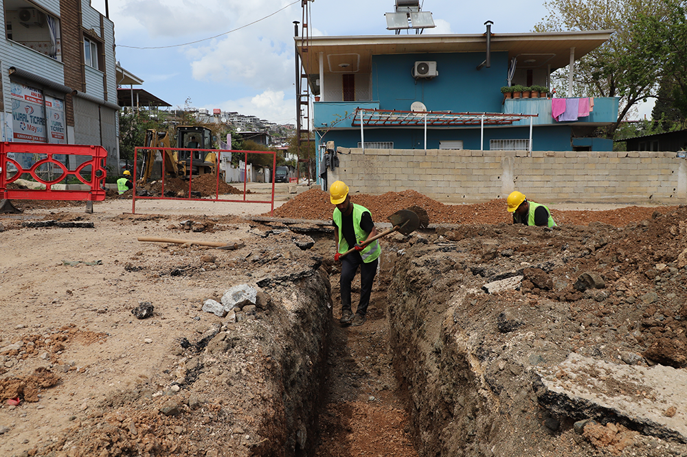 KIRIKHAN’DA DEV PROJENİN 49 KM’Sİ TAMAMLANDI