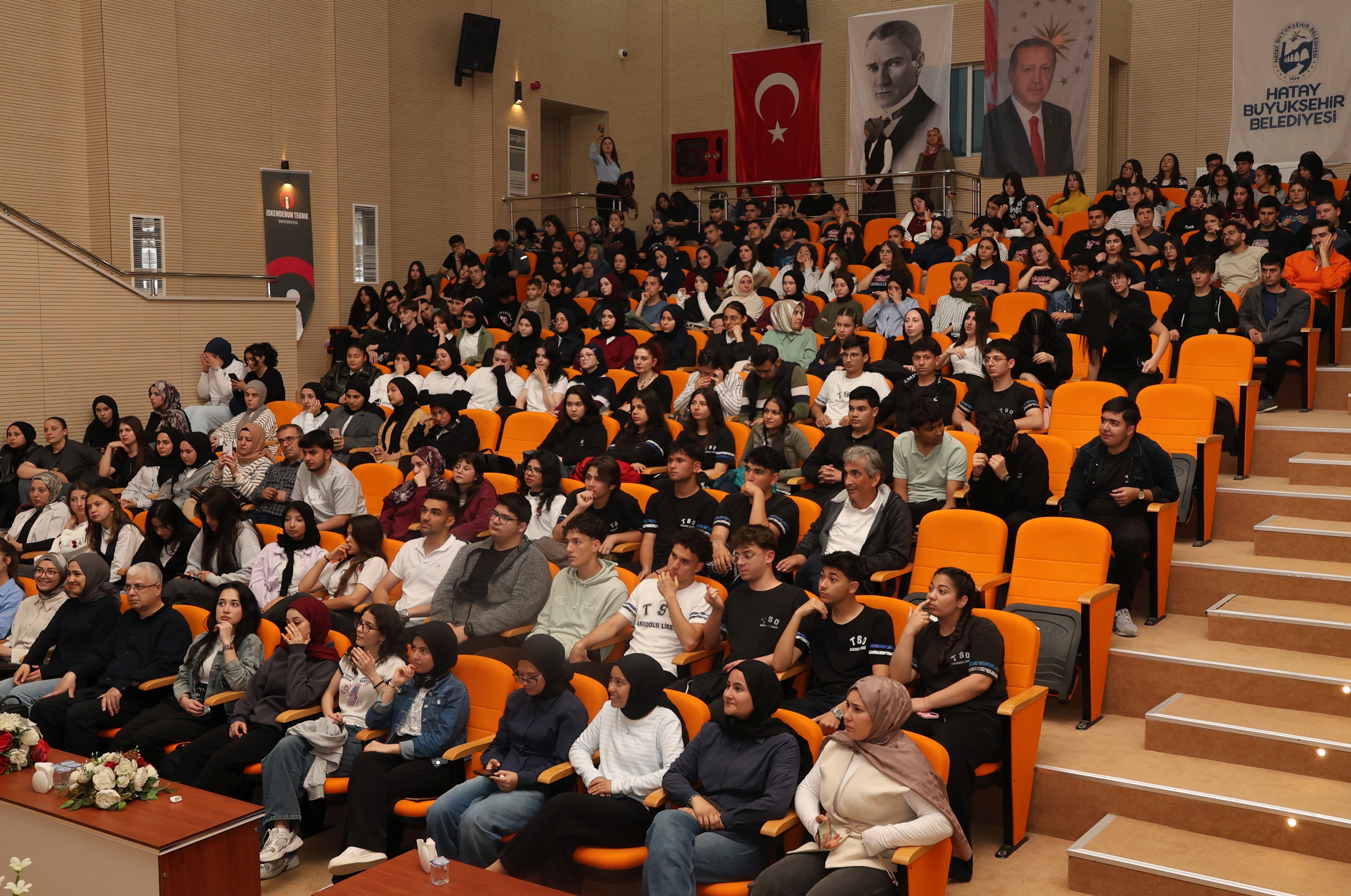 HBB İLE SINAVA DOĞRU GENÇLİK BULUŞMALARI BAŞLADI