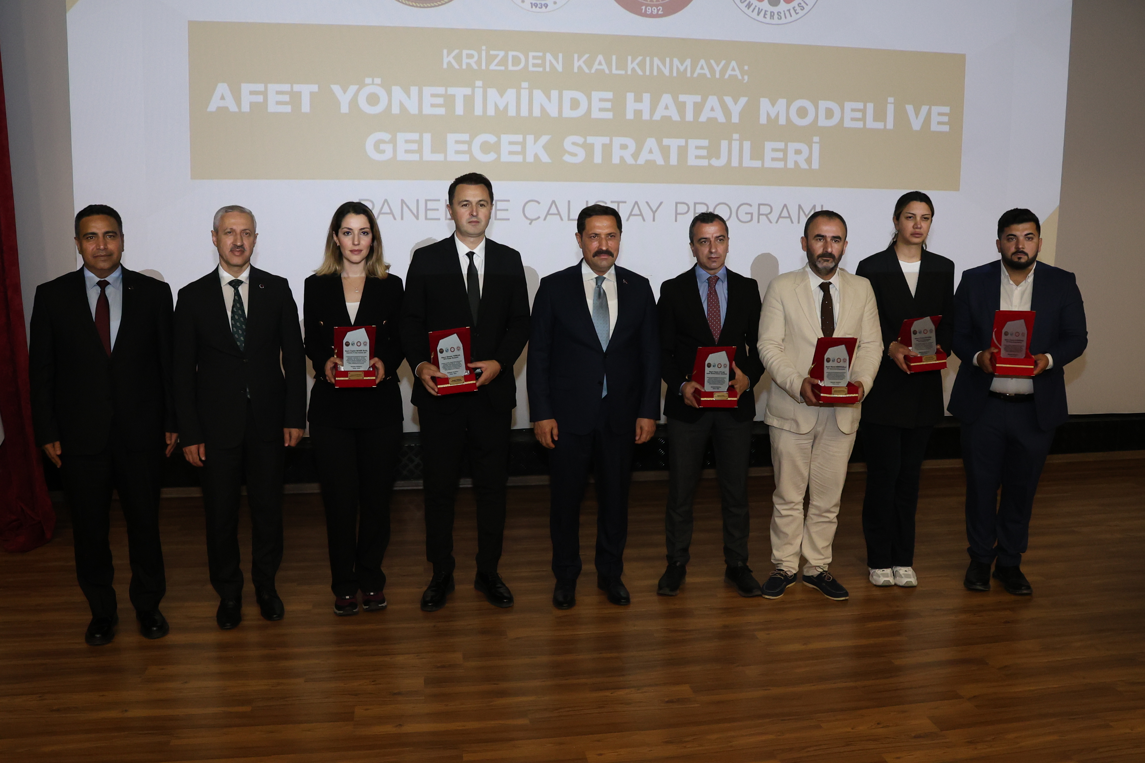 “KRİZDEN KALKINMAYA: AFET YÖNETİMİNDE HATAY MODELİ” ÇALIŞTAYI TAMAMLANDI