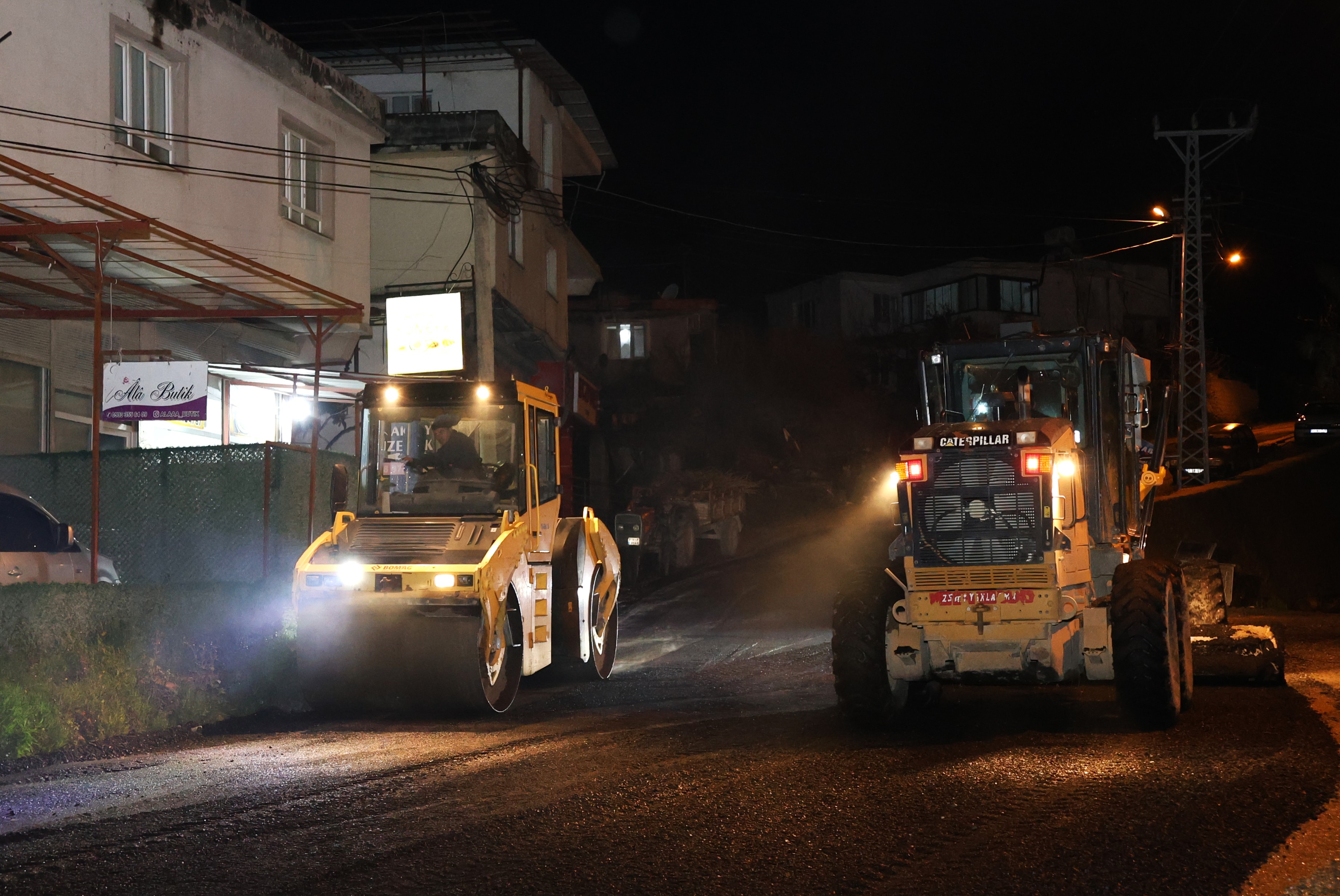 HBB VE ANTAKYA BELEDİYESİ YOL ÇALIŞMALARINA DEVAM EDİYOR