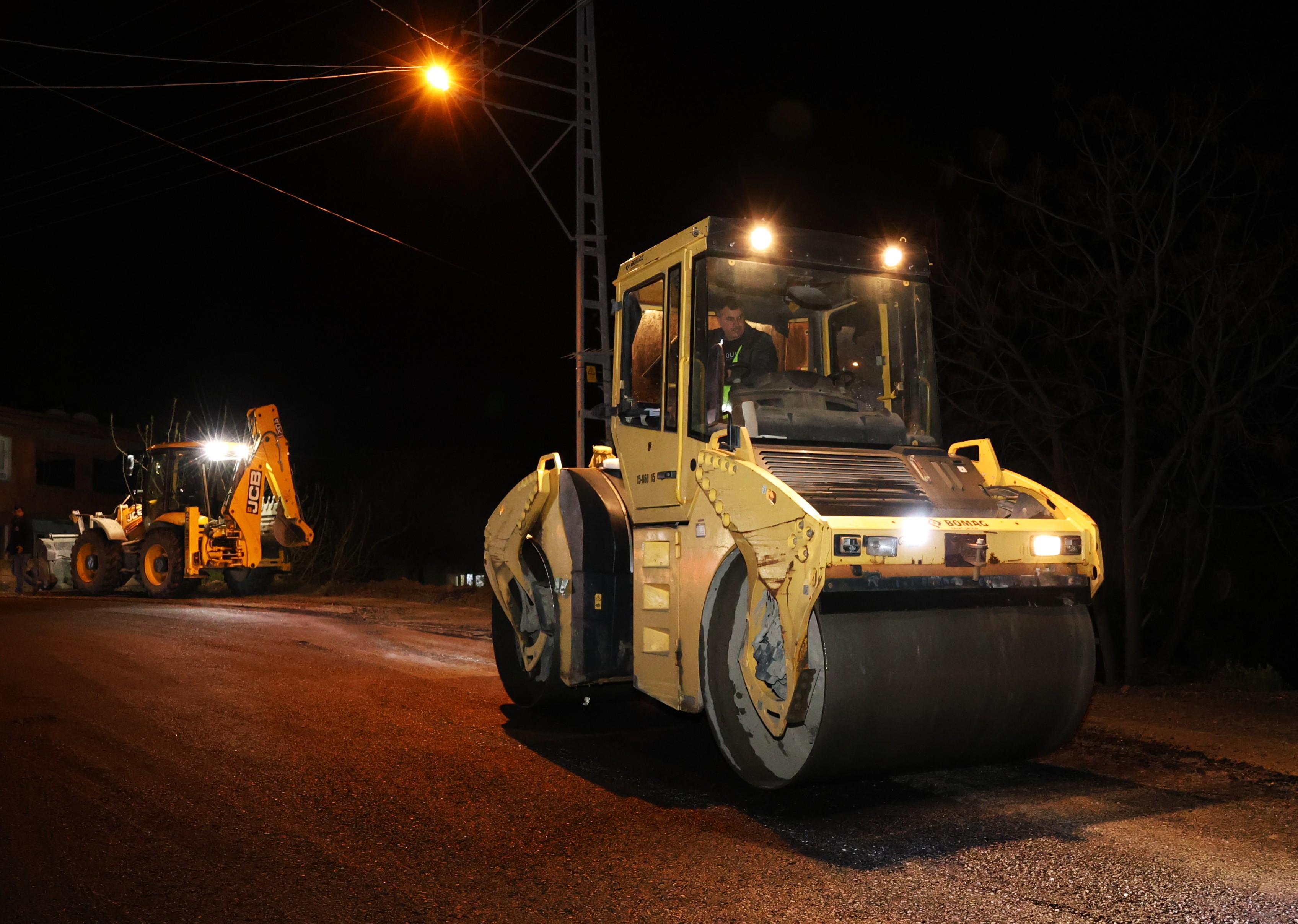 HBB VE ANTAKYA BELEDİYESİ YOL ÇALIŞMALARINA DEVAM EDİYOR
