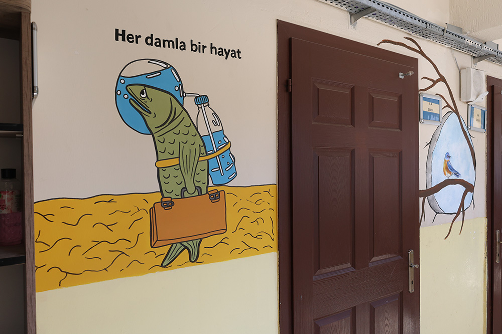 HBB İLE OKULLAR RENGÂRENK OLUYOR