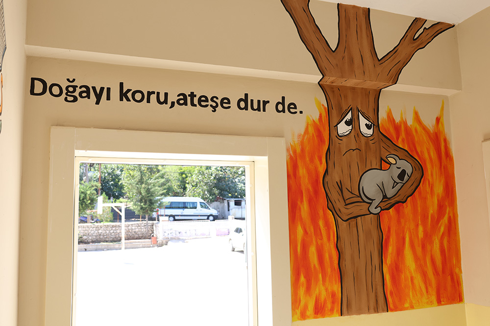 HBB İLE OKULLAR RENGÂRENK OLUYOR