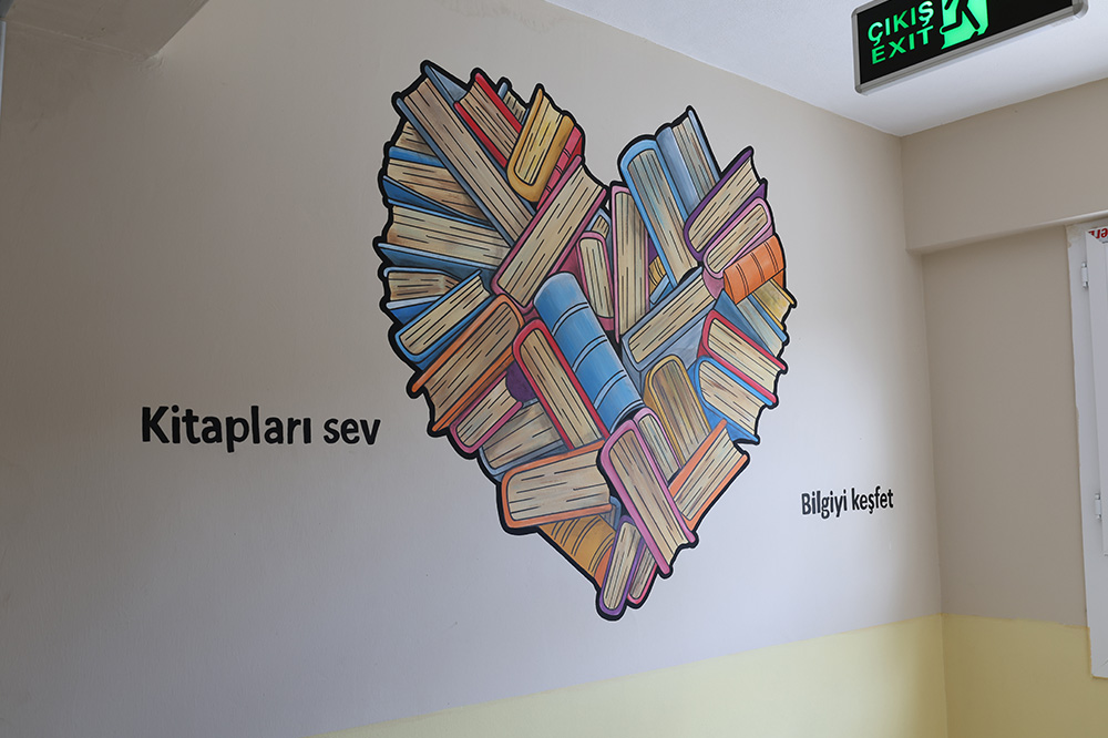 HBB İLE OKULLAR RENGÂRENK OLUYOR