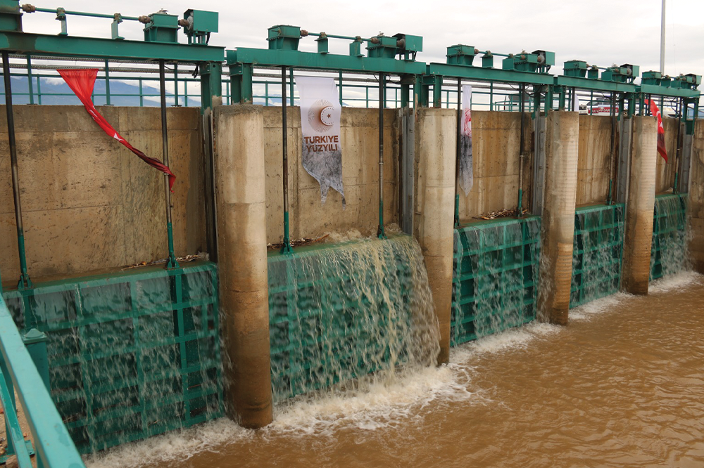 BAŞKAN ÖNTÜRK, TARIMA CAN SUYU OLACAK TESİSİN AÇILIŞINA KATILDI