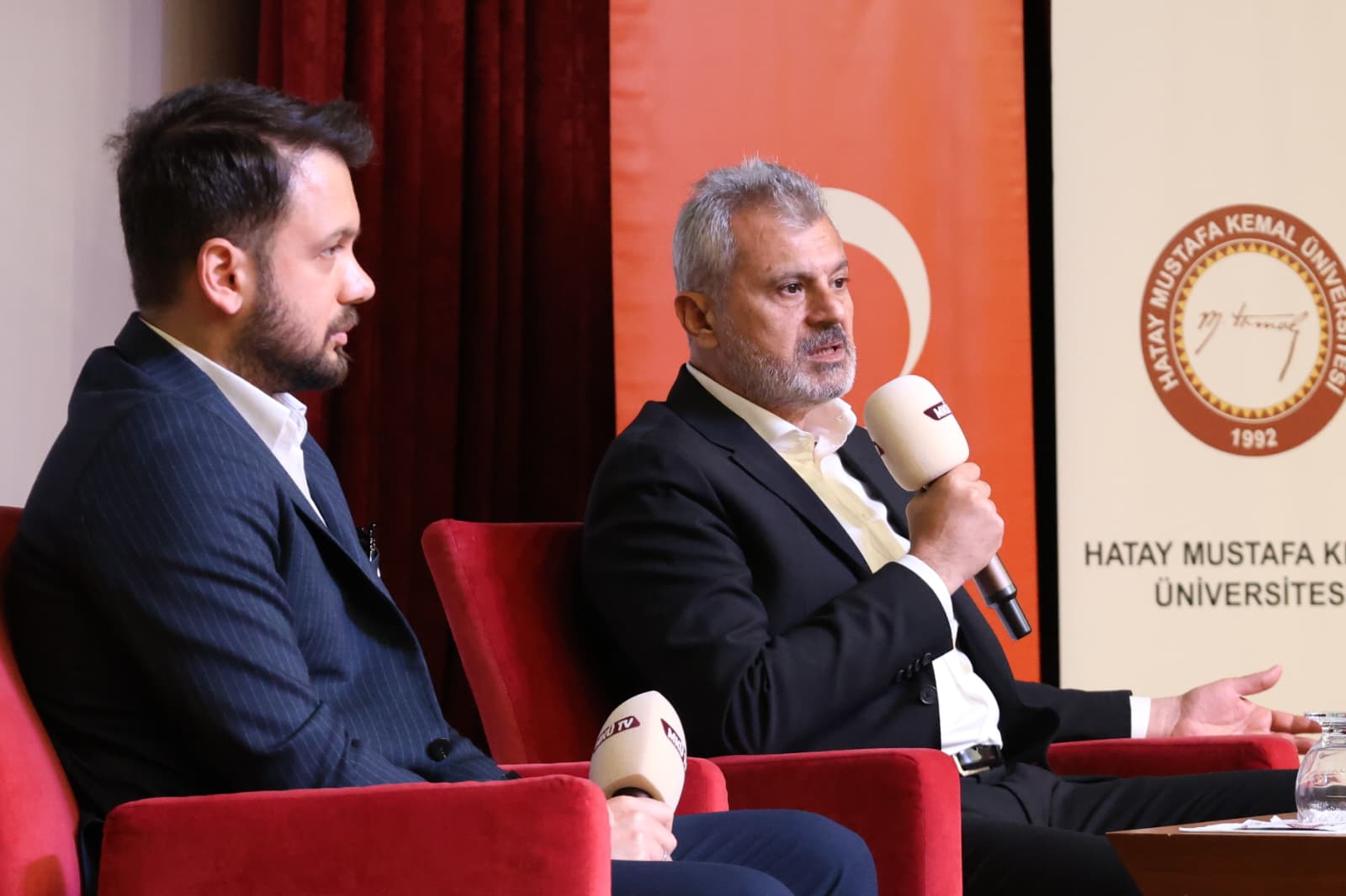 BAŞKAN ÖNTÜRK TÜGVA İHTİSAS AKADEMİ’DE GENÇLERLE BULUŞTU