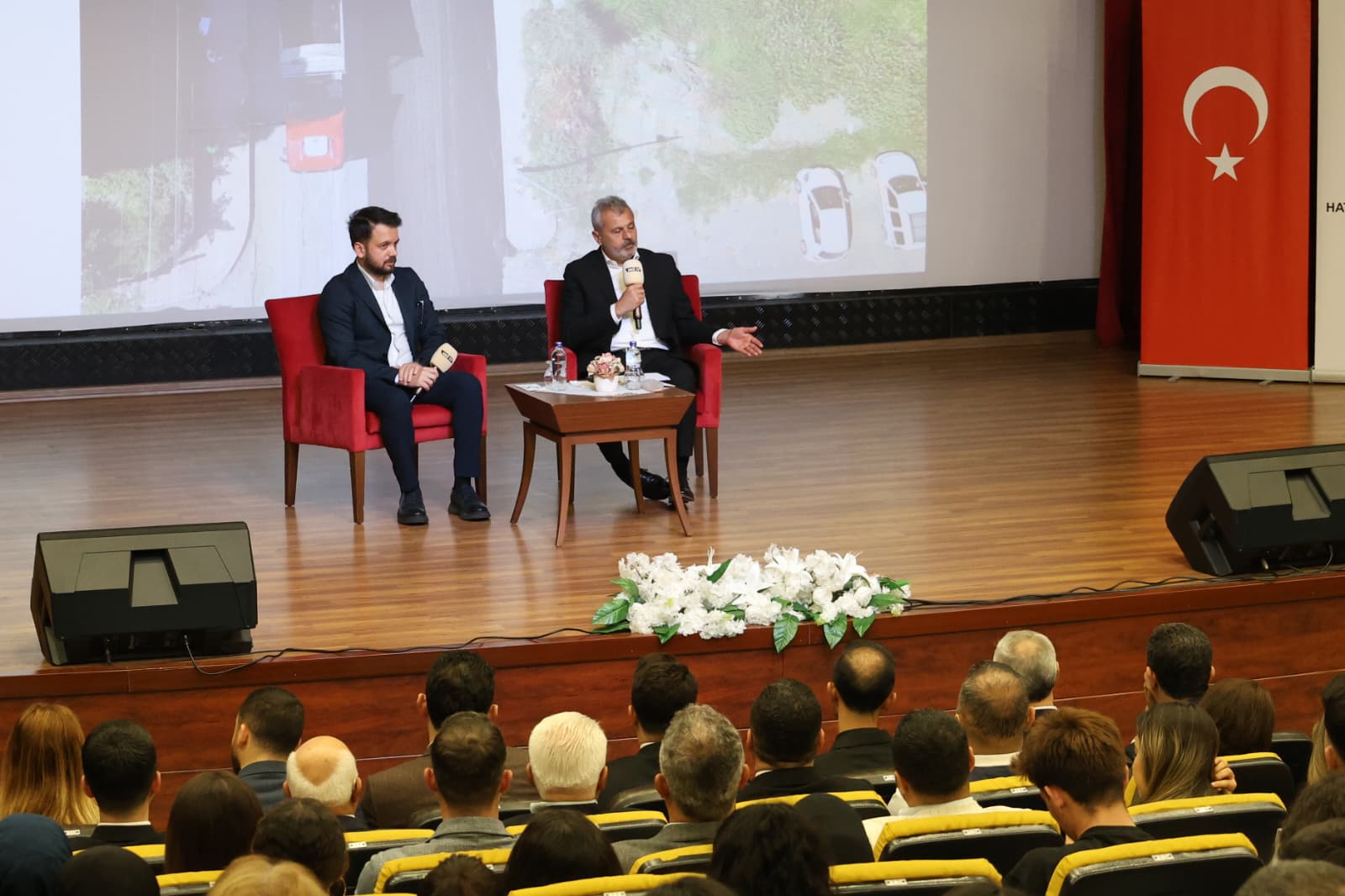 BAŞKAN ÖNTÜRK TÜGVA İHTİSAS AKADEMİ’DE GENÇLERLE BULUŞTU