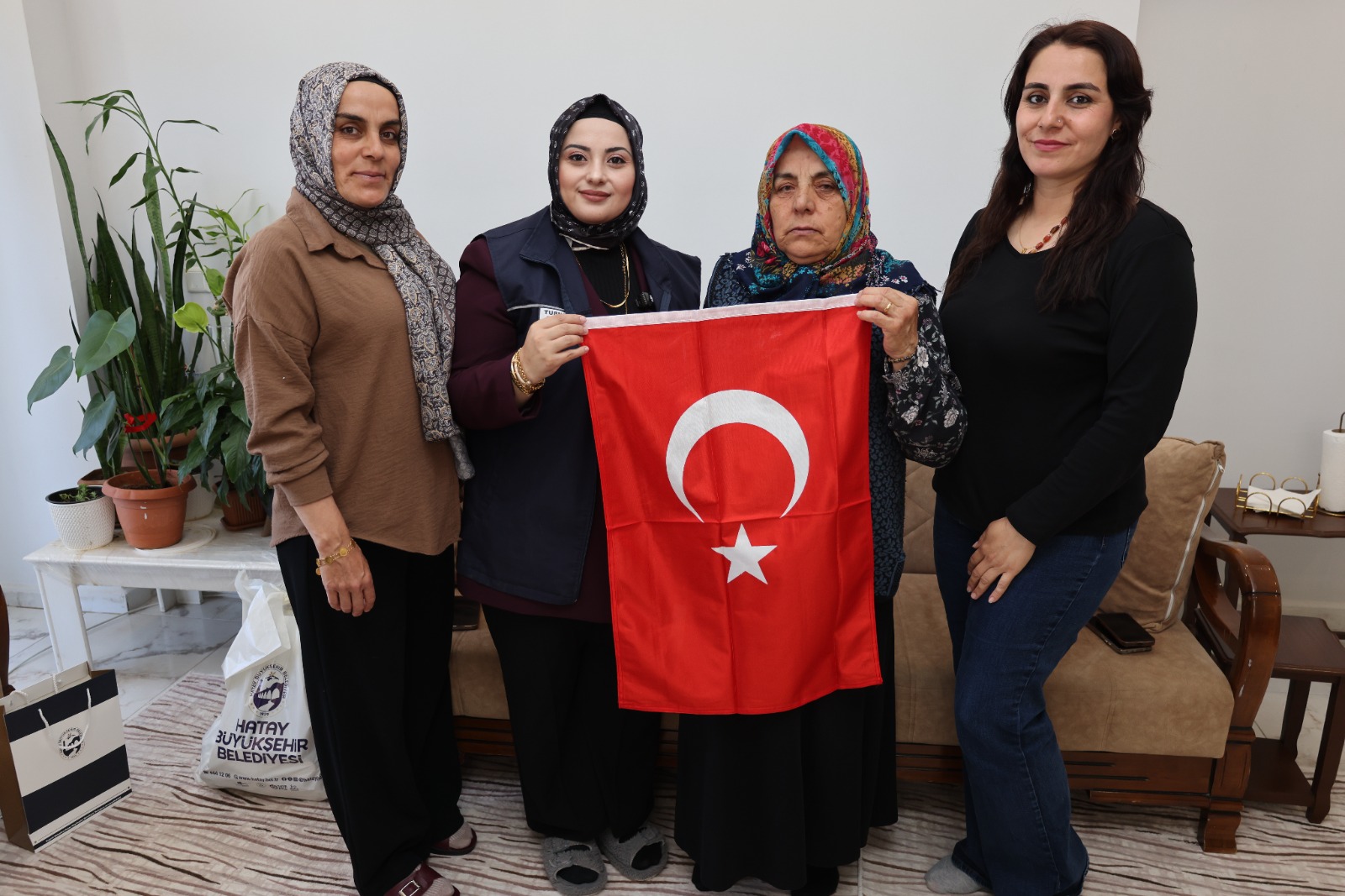 HBB’DEN GÖNÜLLERE DOKUNAN ZİYARET