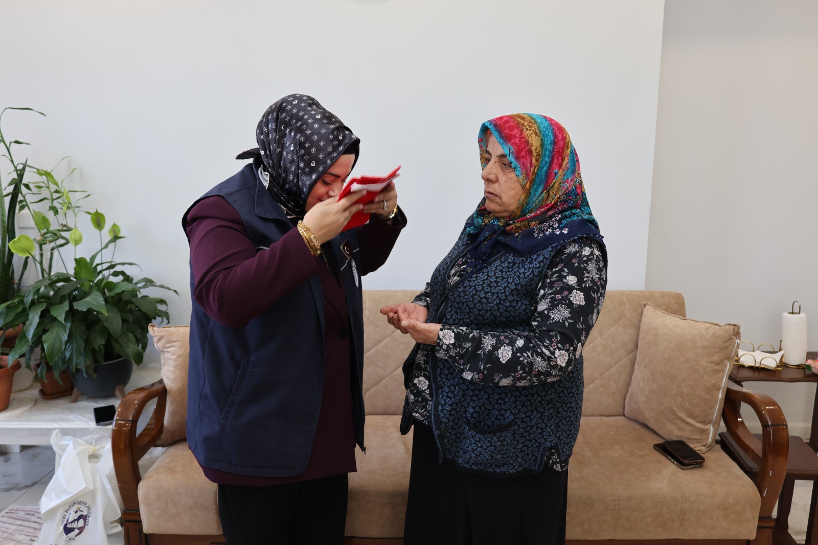 HBB’DEN GÖNÜLLERE DOKUNAN ZİYARET