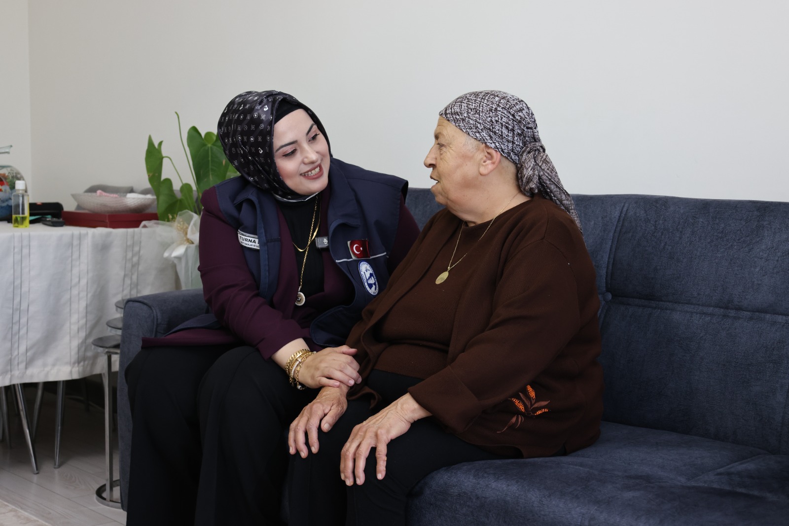 HBB’DEN GÖNÜLLERE DOKUNAN ZİYARET
