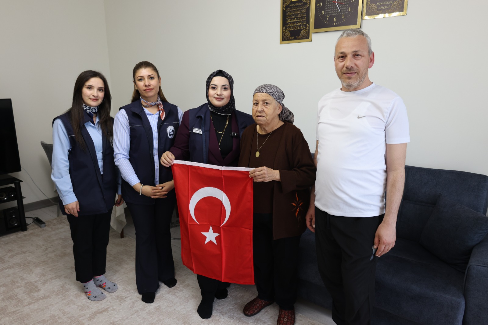 HBB’DEN GÖNÜLLERE DOKUNAN ZİYARET
