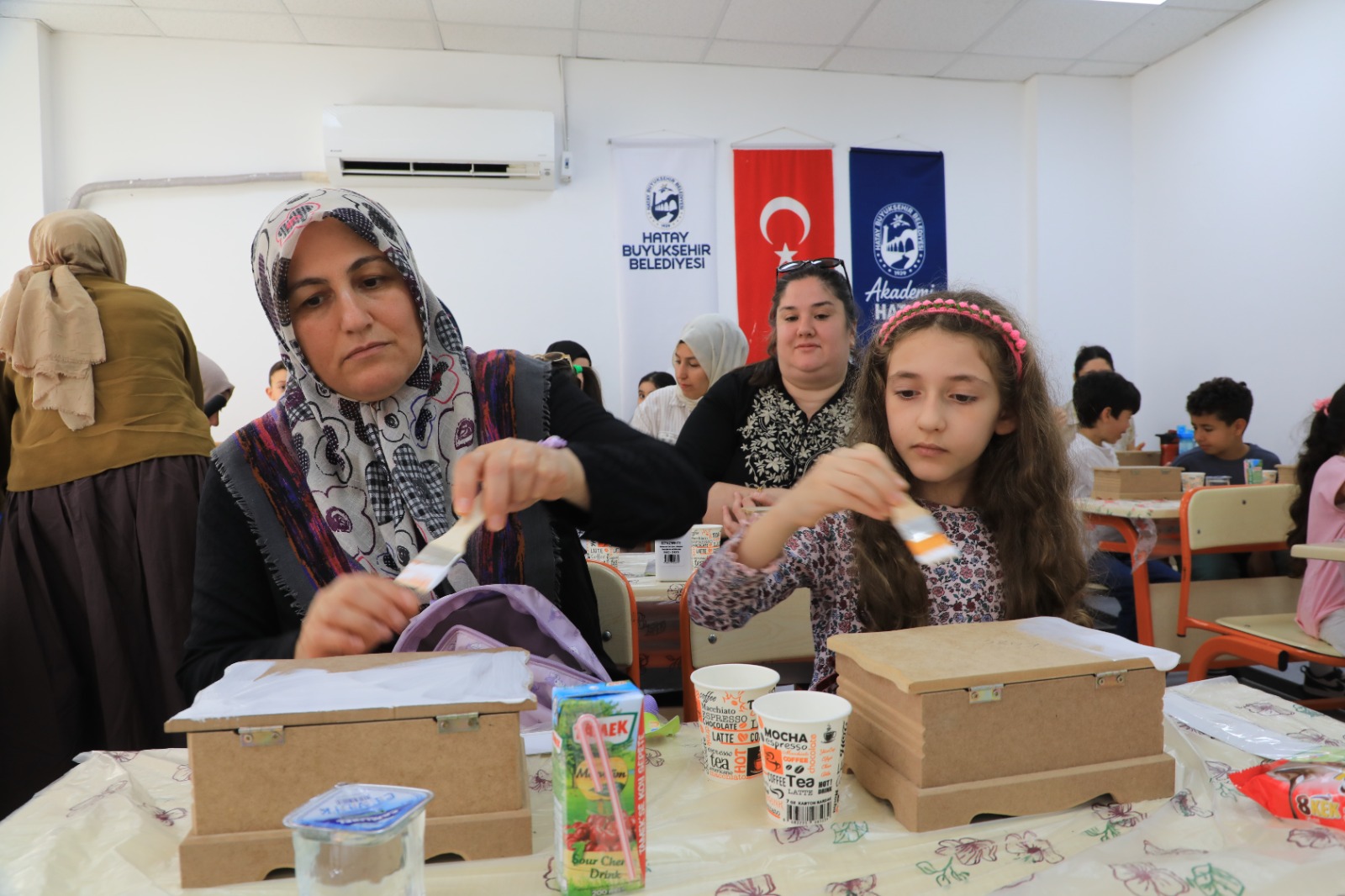 ANNELER İÇİN TASARLADILAR, SEVGİYLE ÜRETTİLER 