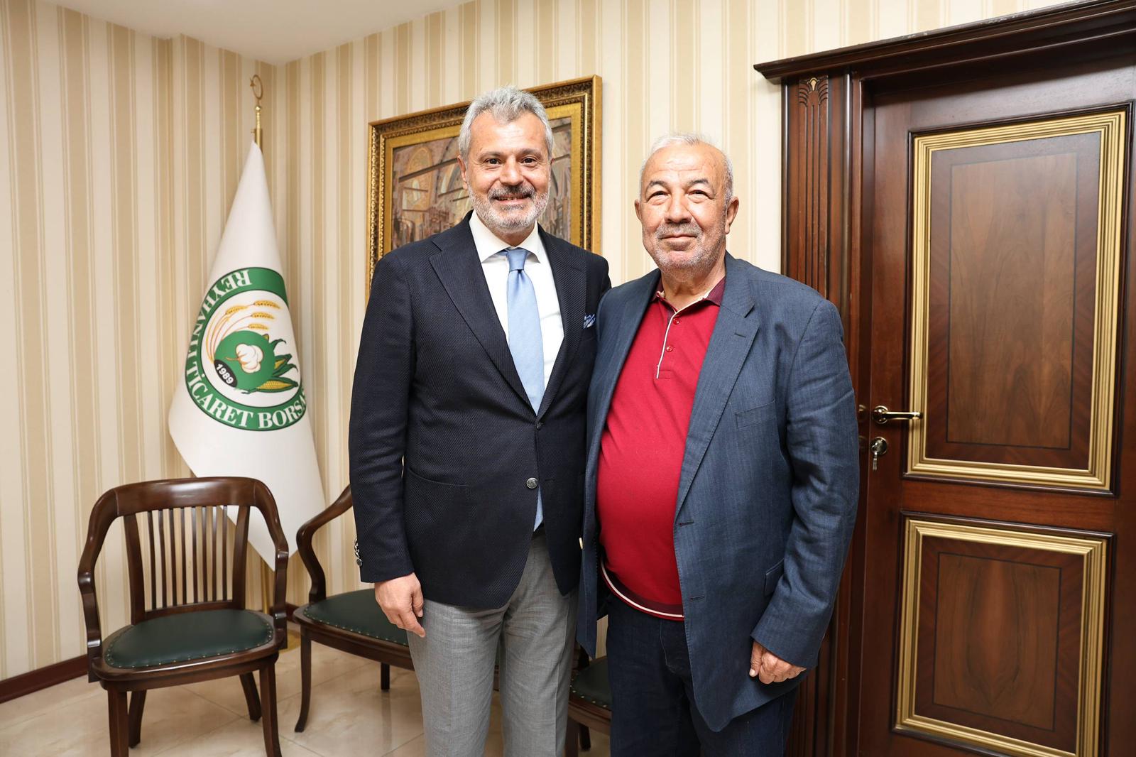 BAŞKAN ÖNTÜRK REYHANLI’DA TİCARET KURUMLARINI ZİYARET ETTİ