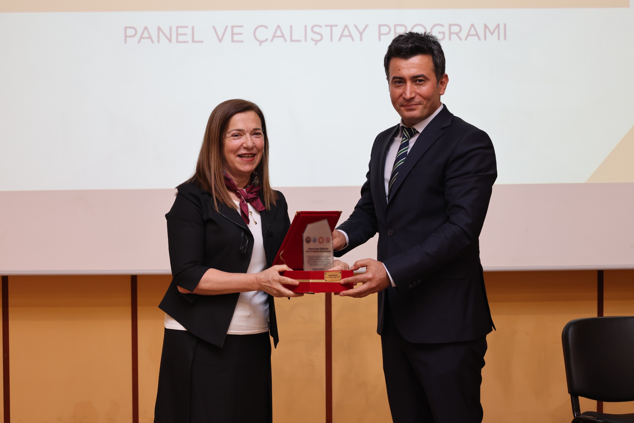 AFET YÖNETİMİNDE HATAY MODELİ ÇALIŞTAYI SÜRÜYOR