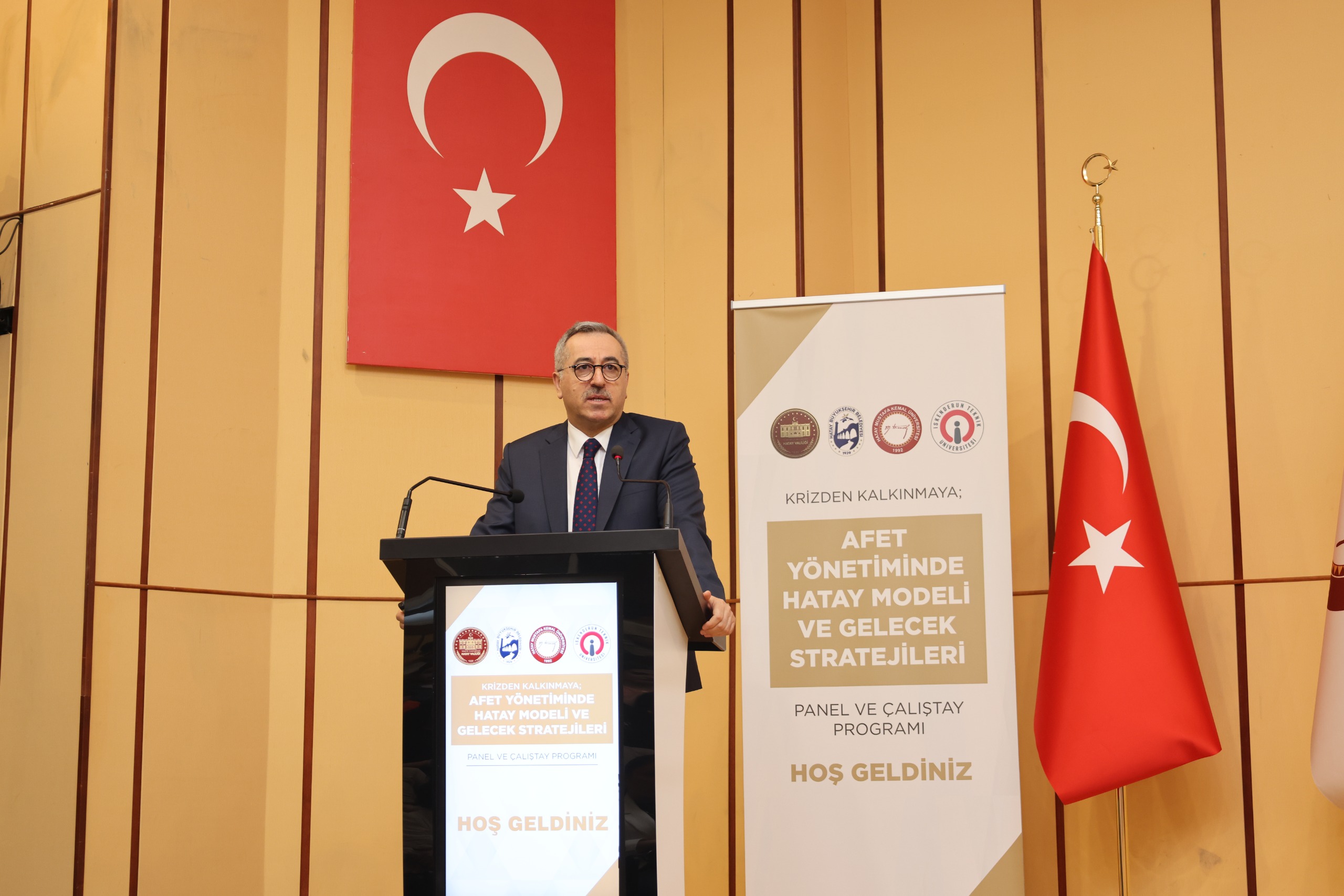 AFET YÖNETİMİNDE HATAY MODELİ ÇALIŞTAYI SÜRÜYOR