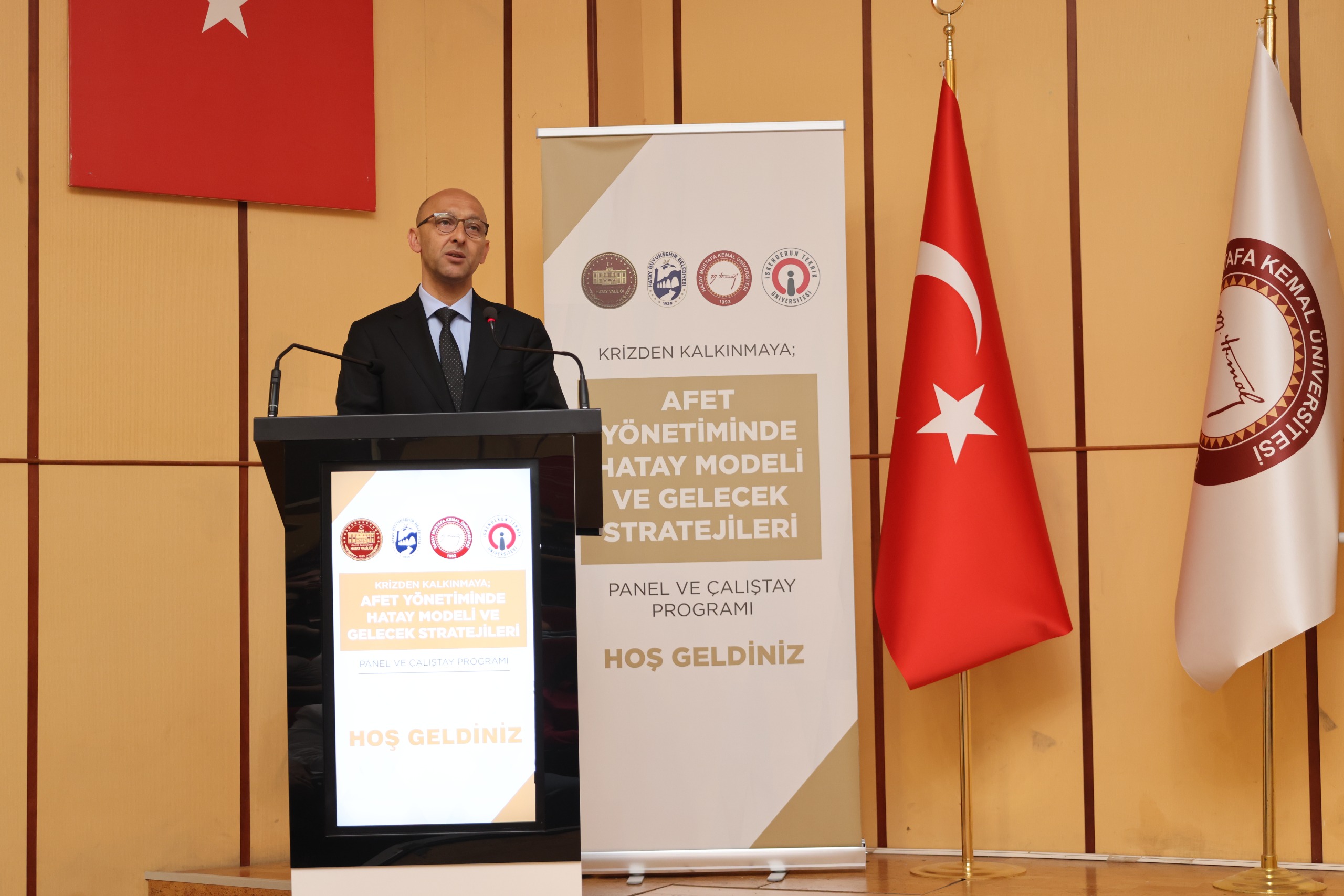 AFET YÖNETİMİNDE HATAY MODELİ ÇALIŞTAYI SÜRÜYOR