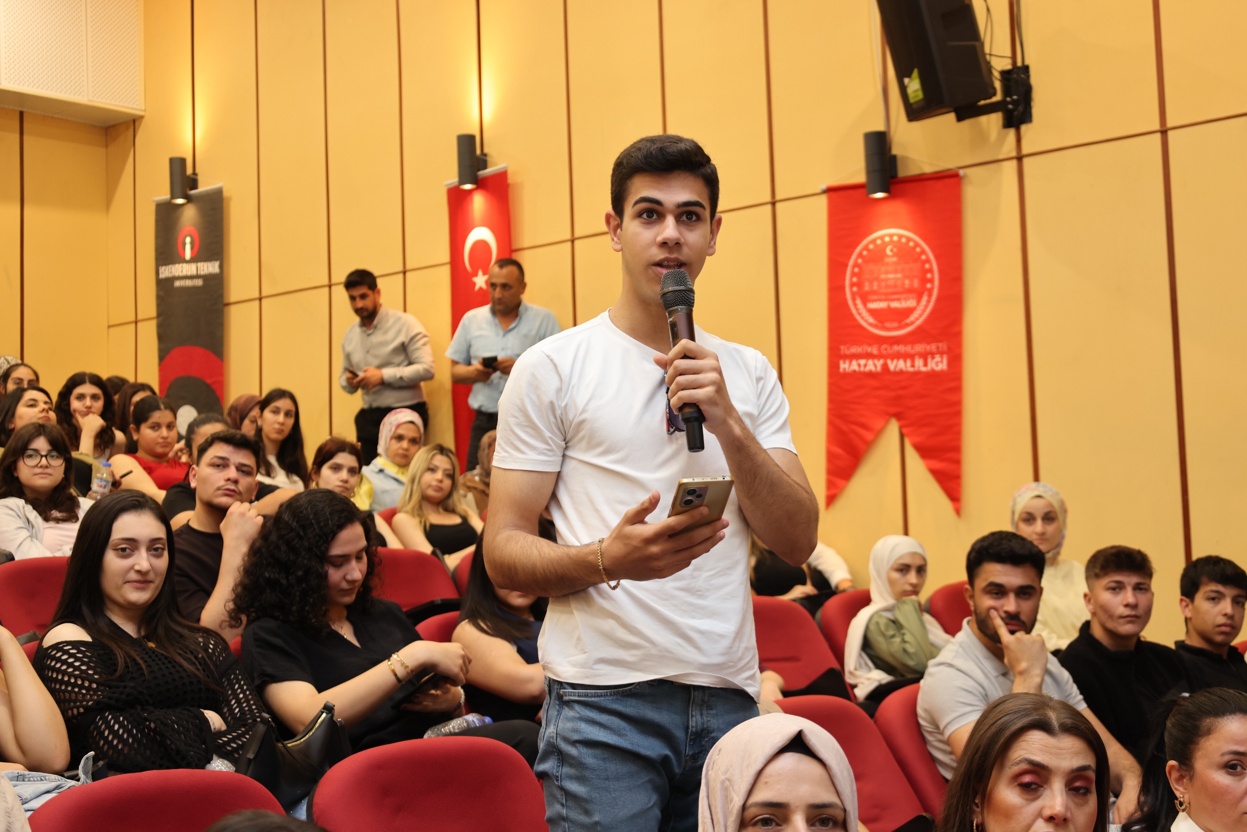 AFET YÖNETİMİNDE HATAY MODELİ ÇALIŞTAYI SÜRÜYOR