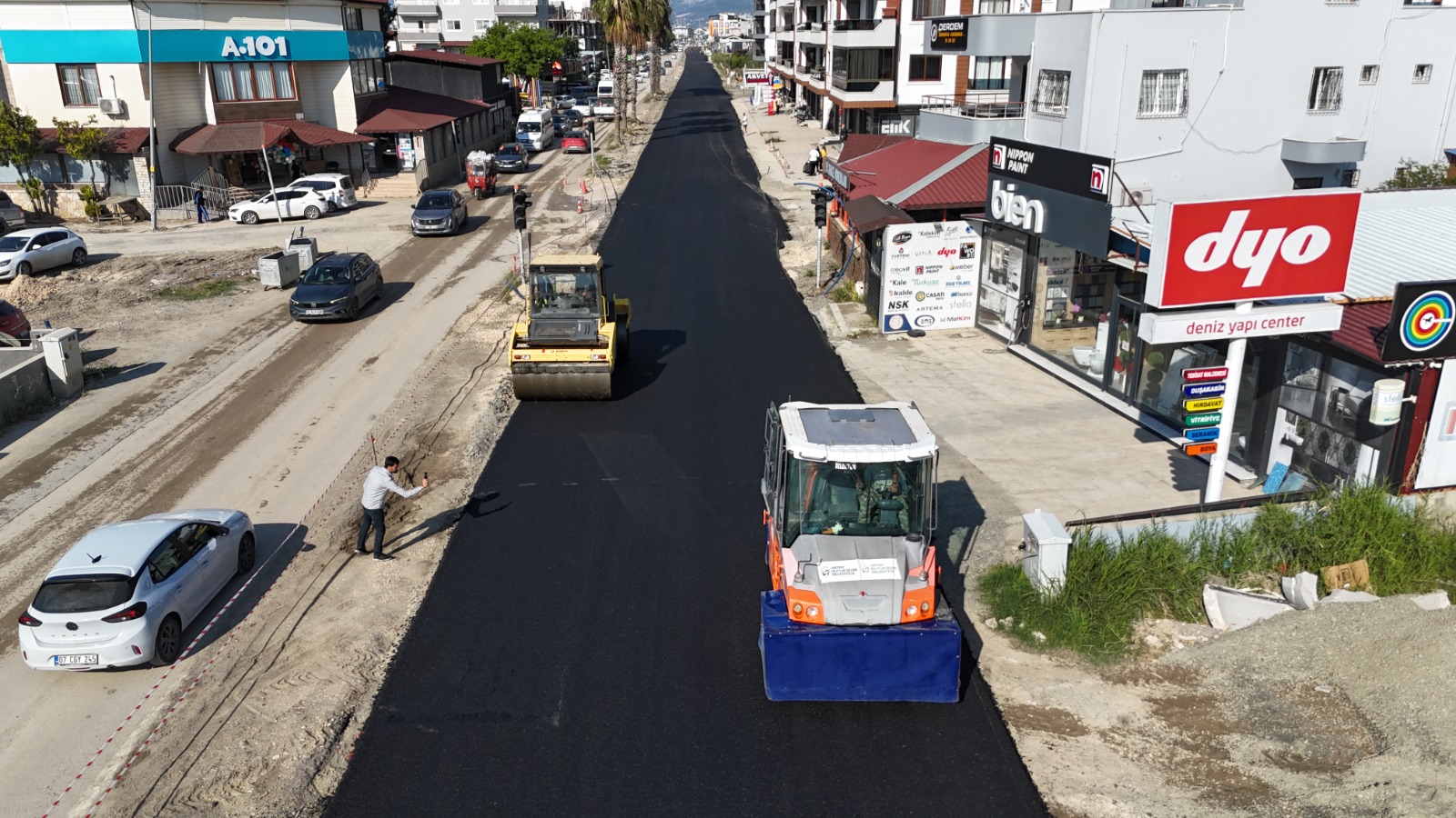 ARSUZ KARAAĞAÇ MAHALLESİ’NDEKİ PRESTİJ CADDE PROJESİ SÜRÜYOR