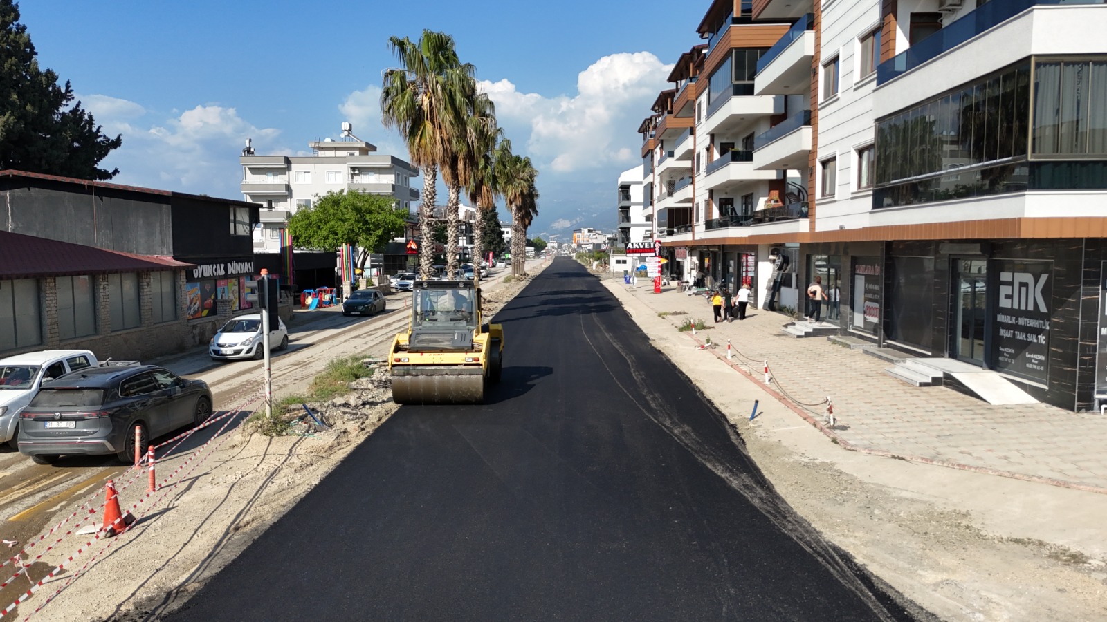 ARSUZ KARAAĞAÇ MAHALLESİ’NDEKİ PRESTİJ CADDE PROJESİ SÜRÜYOR