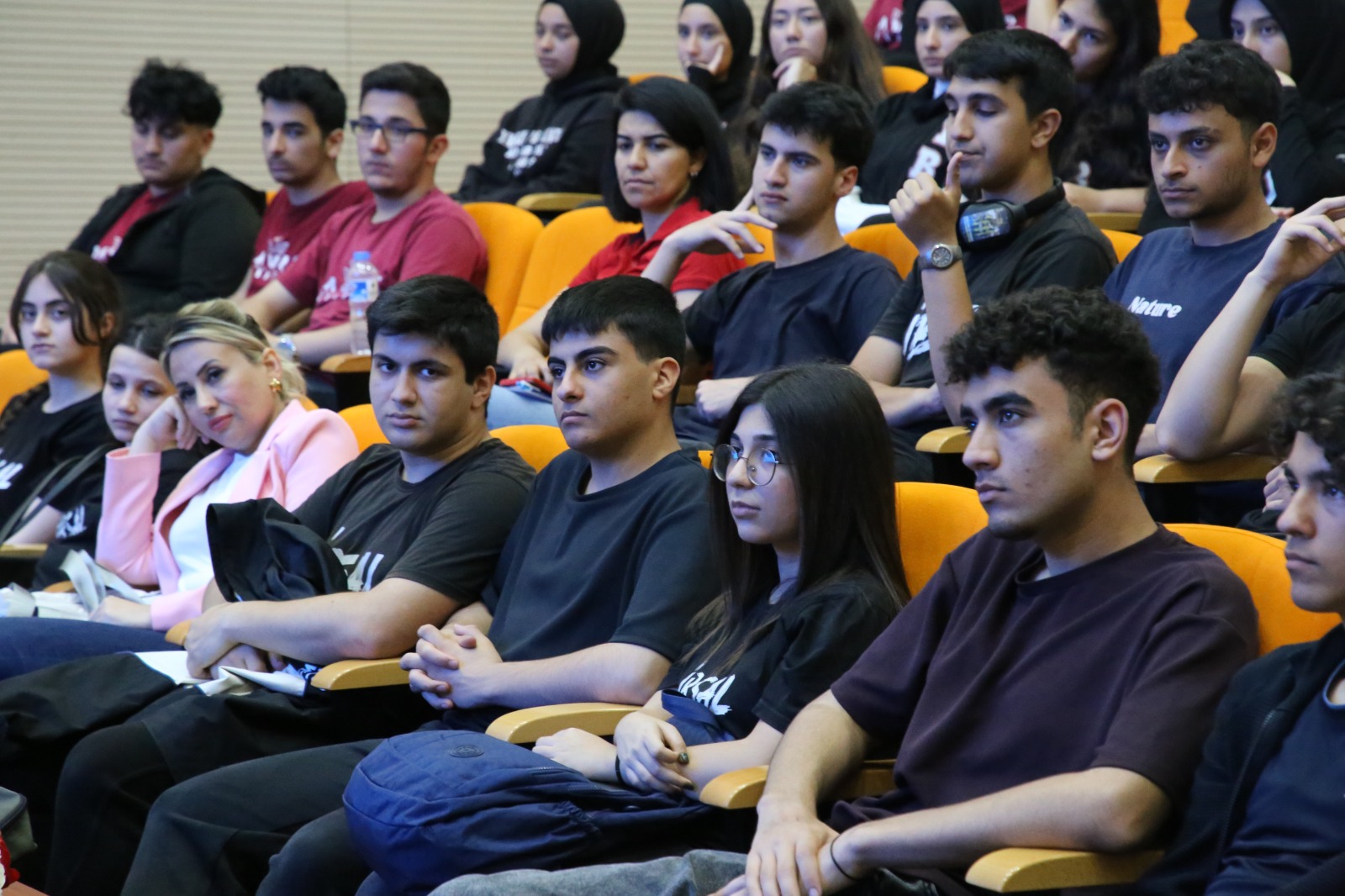 HBB, ÖĞRENCİLERİ SINAV SÜRECİNDE YALNIZ BIRAKMIYOR