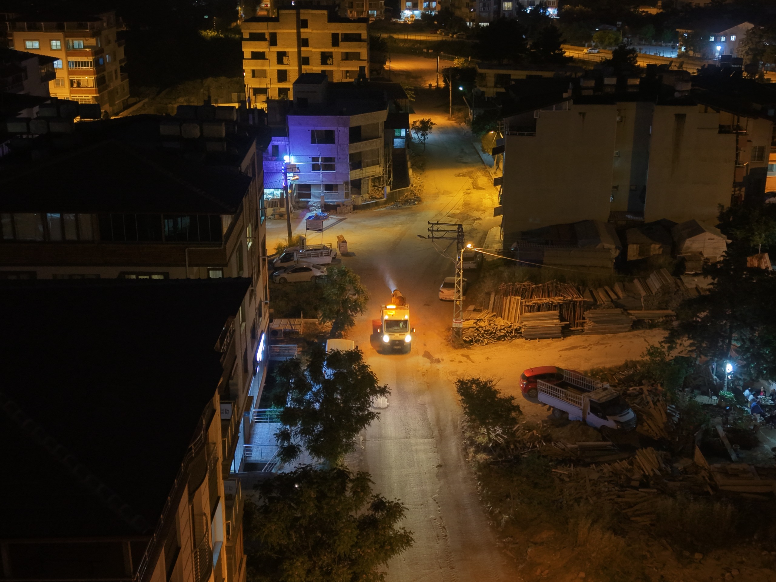 HBB’NİN İLAÇLAMA FİLOSU GECE GÜNDÜZ HİZMET VERİYOR