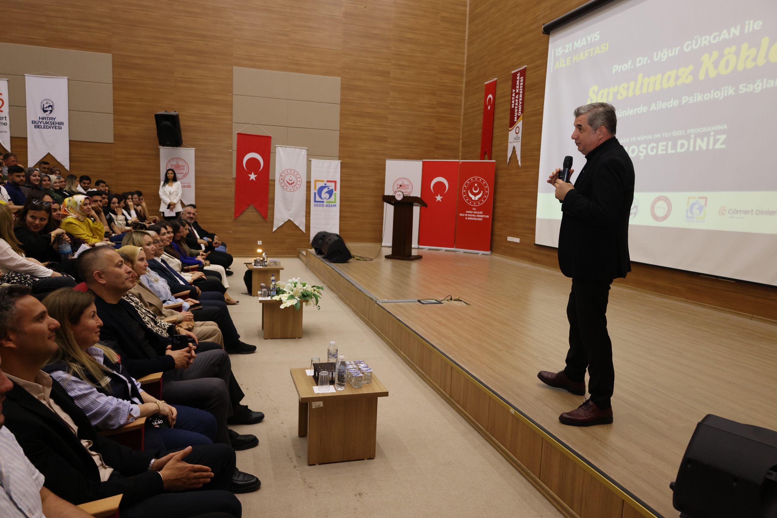 “SARSILMAZ KÖKLER: FIRTINALI GÜNLERDE AİLEDE PSİKOLOJİK SAĞLAMLIK” PROGRAMI GERÇEKLEŞTİRİLDİ