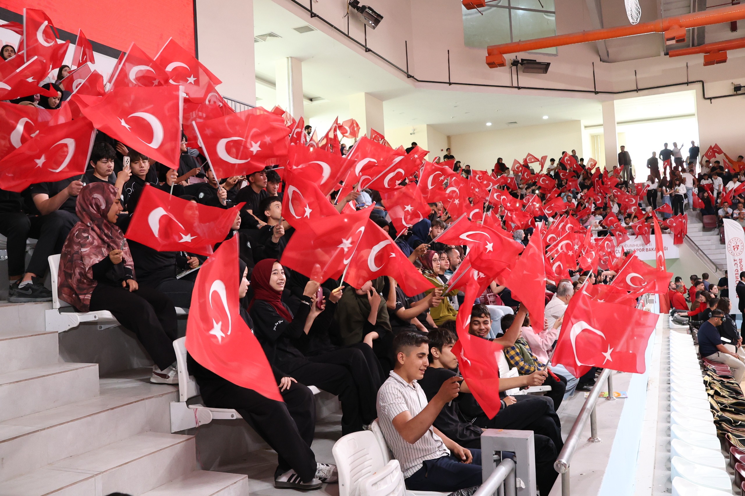 19 MAYIS ATATÜRK’Ü ANMA, GENÇLİK VE SPOR BAYRAMI HATAY’DA COŞKUYLA KUTLANDI