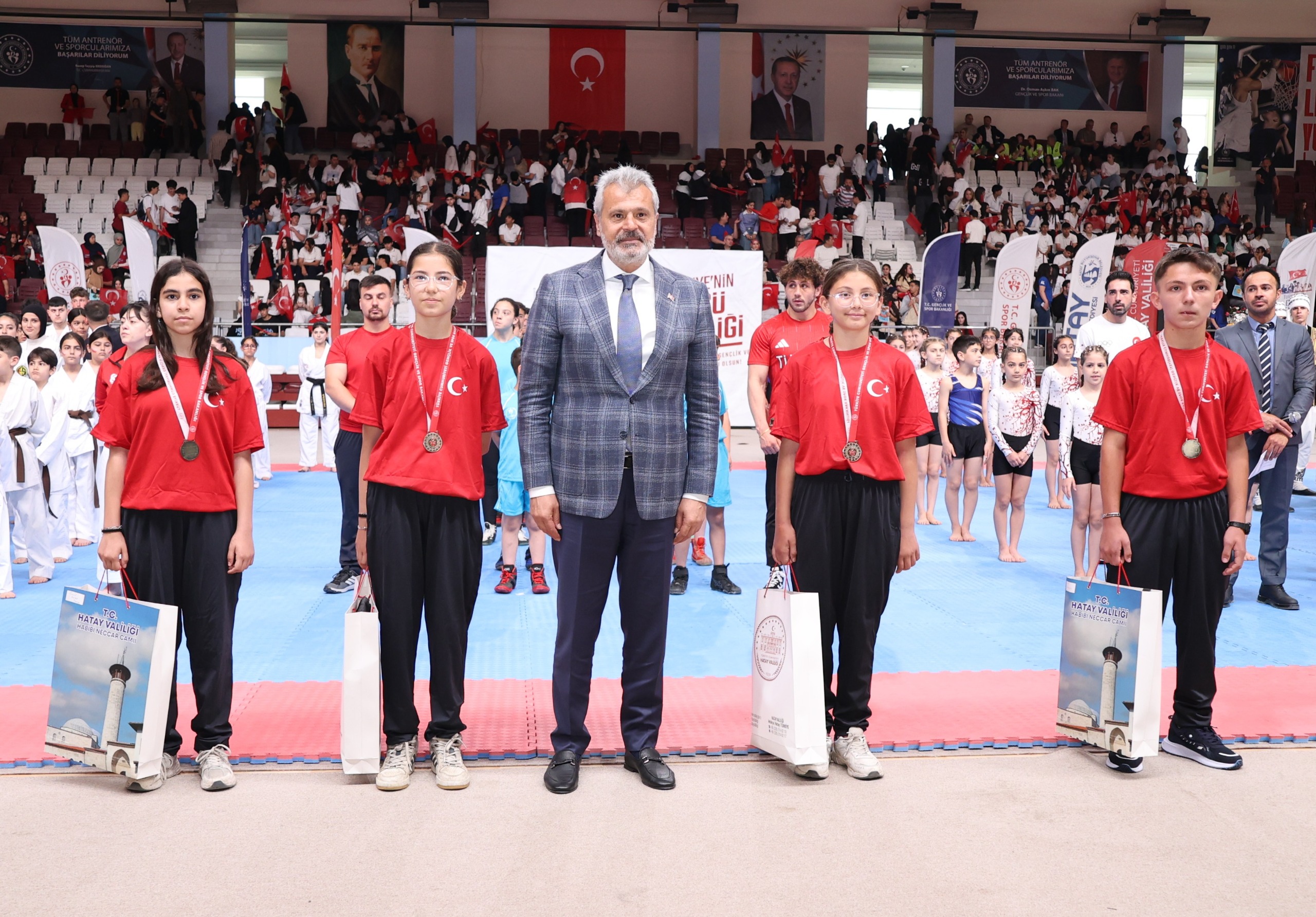 19 MAYIS ATATÜRK’Ü ANMA, GENÇLİK VE SPOR BAYRAMI HATAY’DA COŞKUYLA KUTLANDI