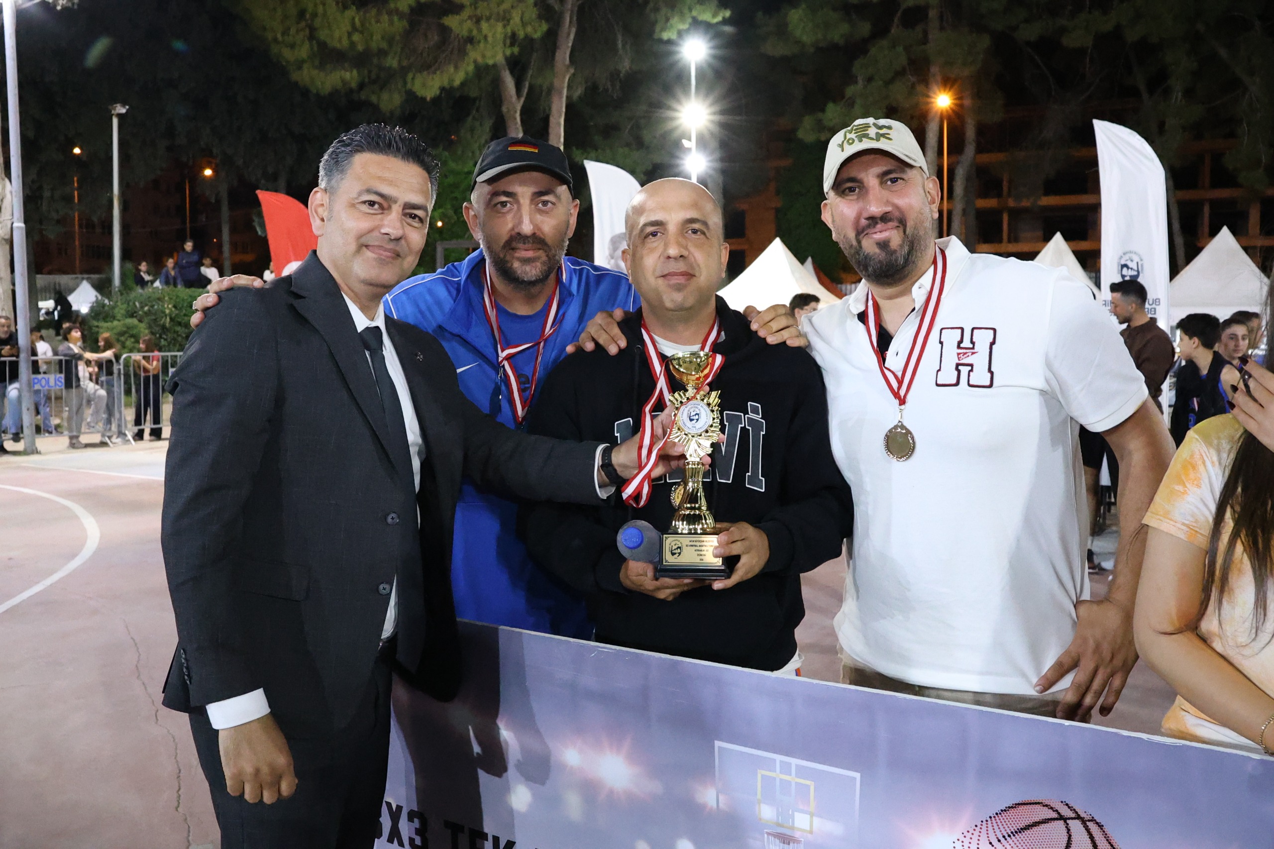 3X3 STREETBALL’DA ÖDÜLLER SAHİPLERİNİ BULDU