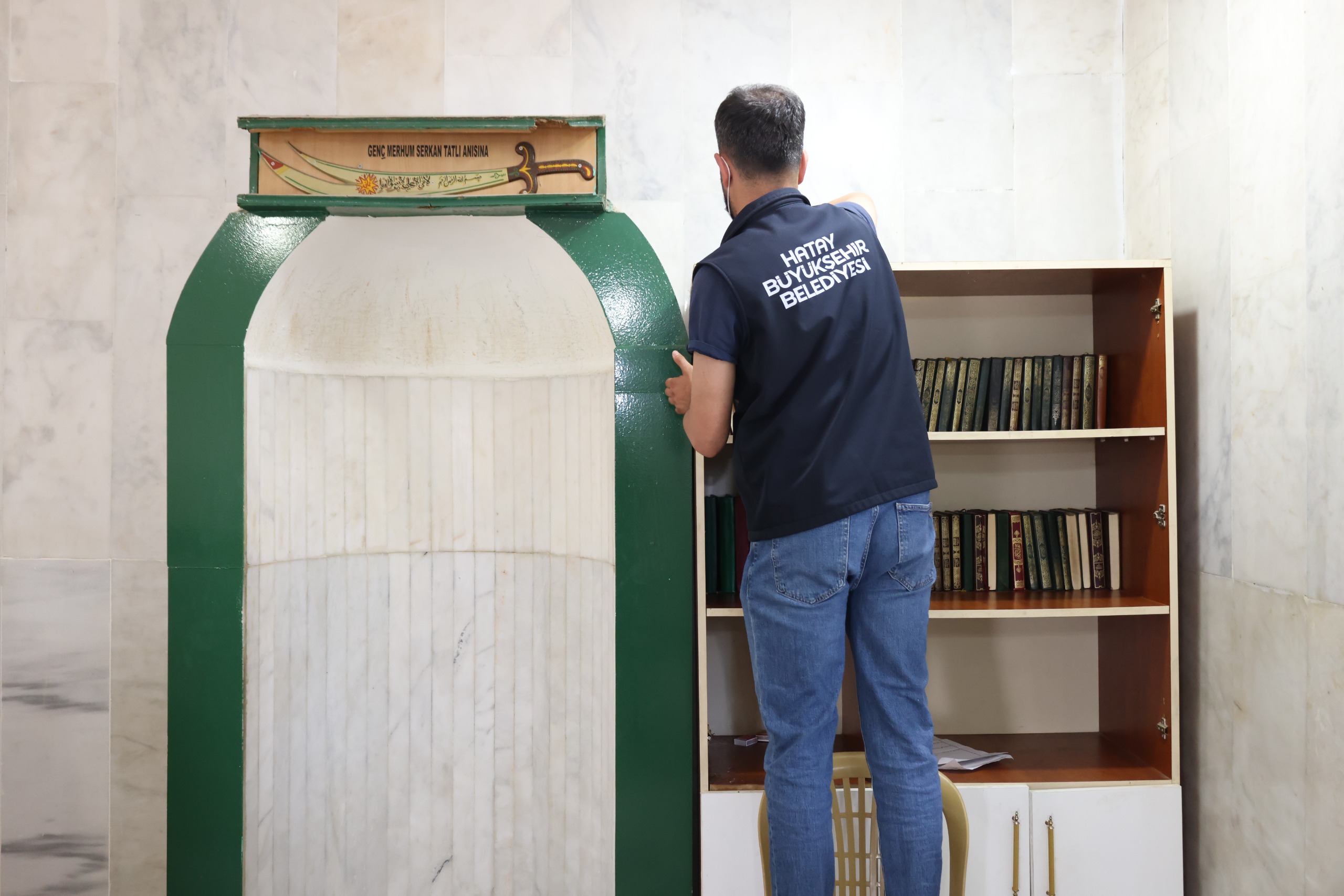 HBB’DEN TÜRBELERDE BAYRAM SONRASI TEMİZLİK