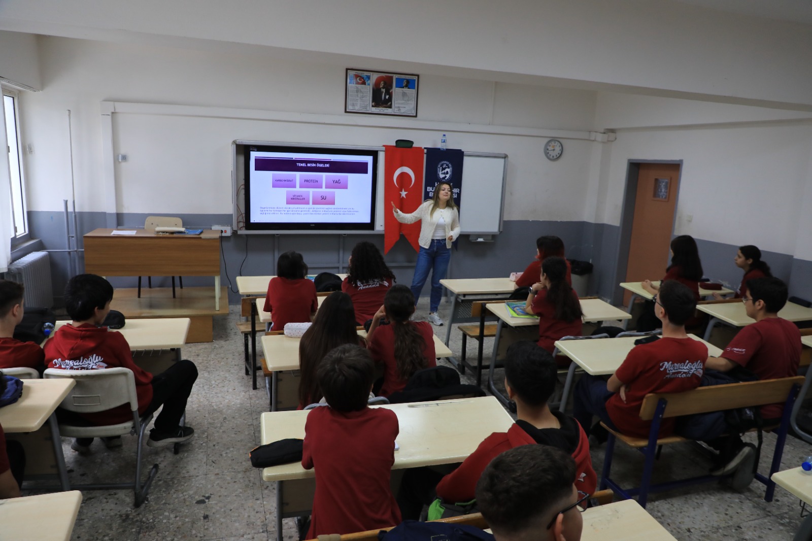 HBB’DEN ÖĞRENCİLERE SAĞLIKLI BESLENME VE AKRAN ZORBALIĞI EĞİTİMİ