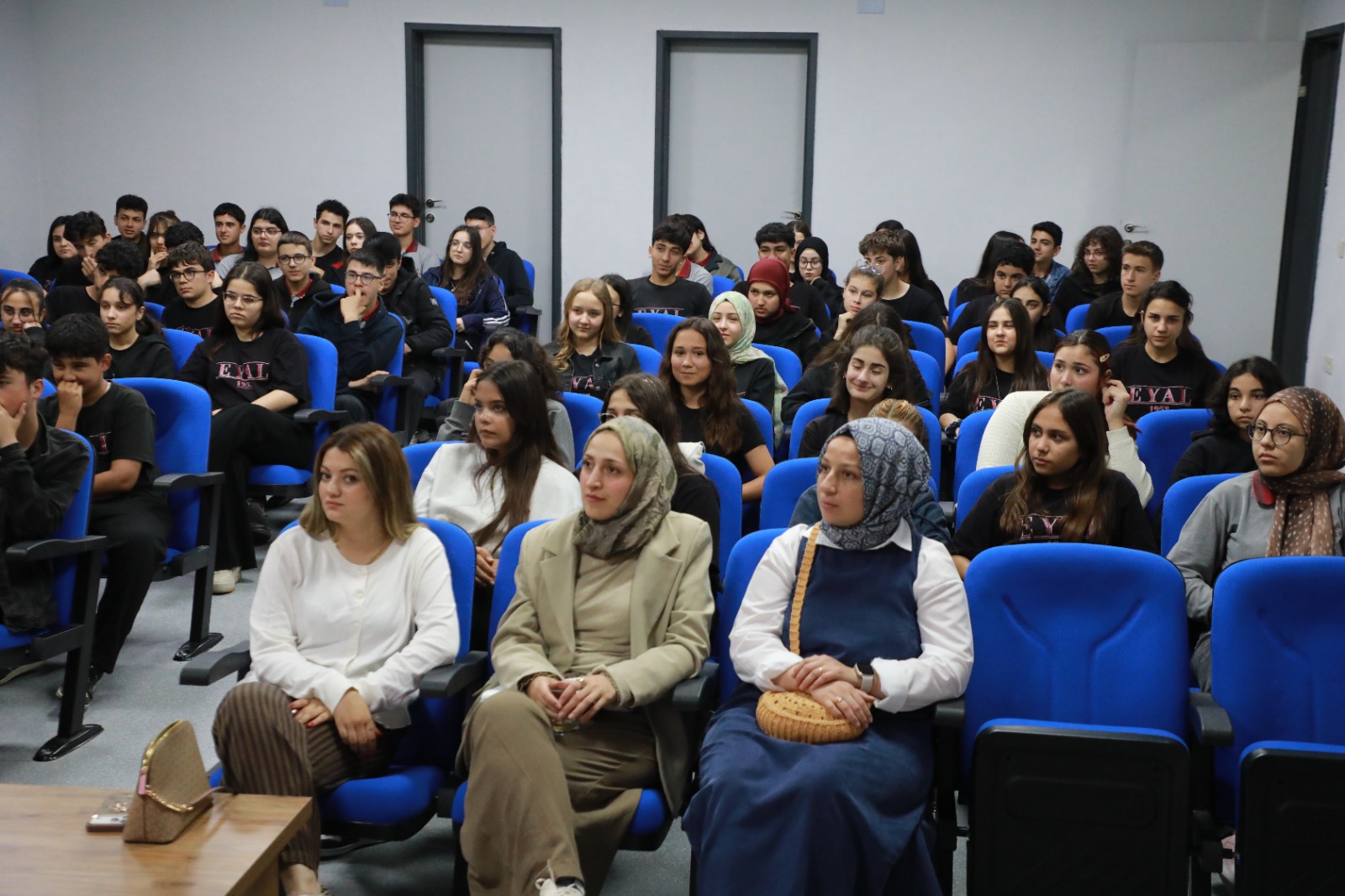 HBB’DEN ÖĞRENCİLERE SAĞLIKLI BESLENME VE AKRAN ZORBALIĞI EĞİTİMİ